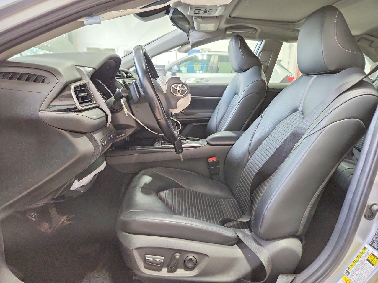 2019 Toyota Camry Se Silver vin: 4T1B11HK9KU201422
