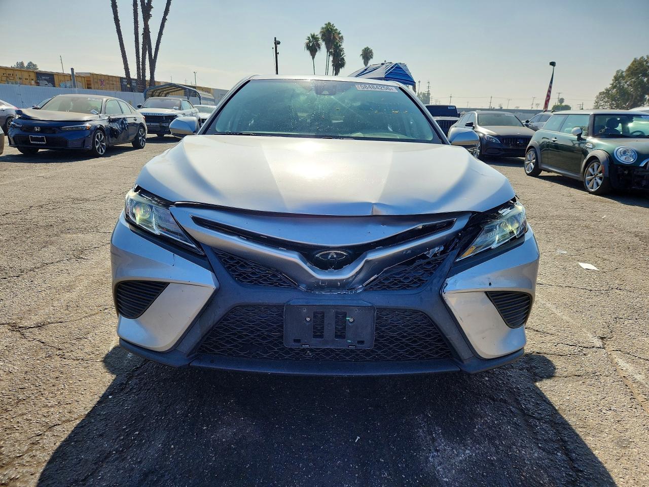 2019 Toyota Camry Se Gray vin: 4T1B11HK9KU725623