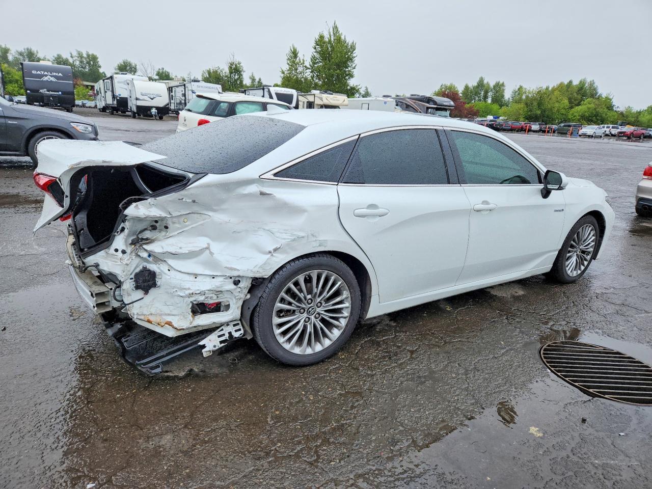 2019 Toyota Avalon Hybrid Limited White vin: 4T1B21FB4KU009471