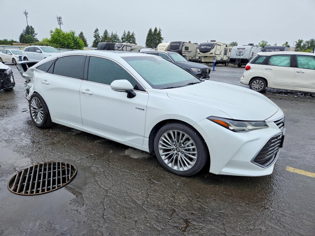 2019 Toyota Avalon Hybrid Limited White vin: 4T1B21FB4KU009471