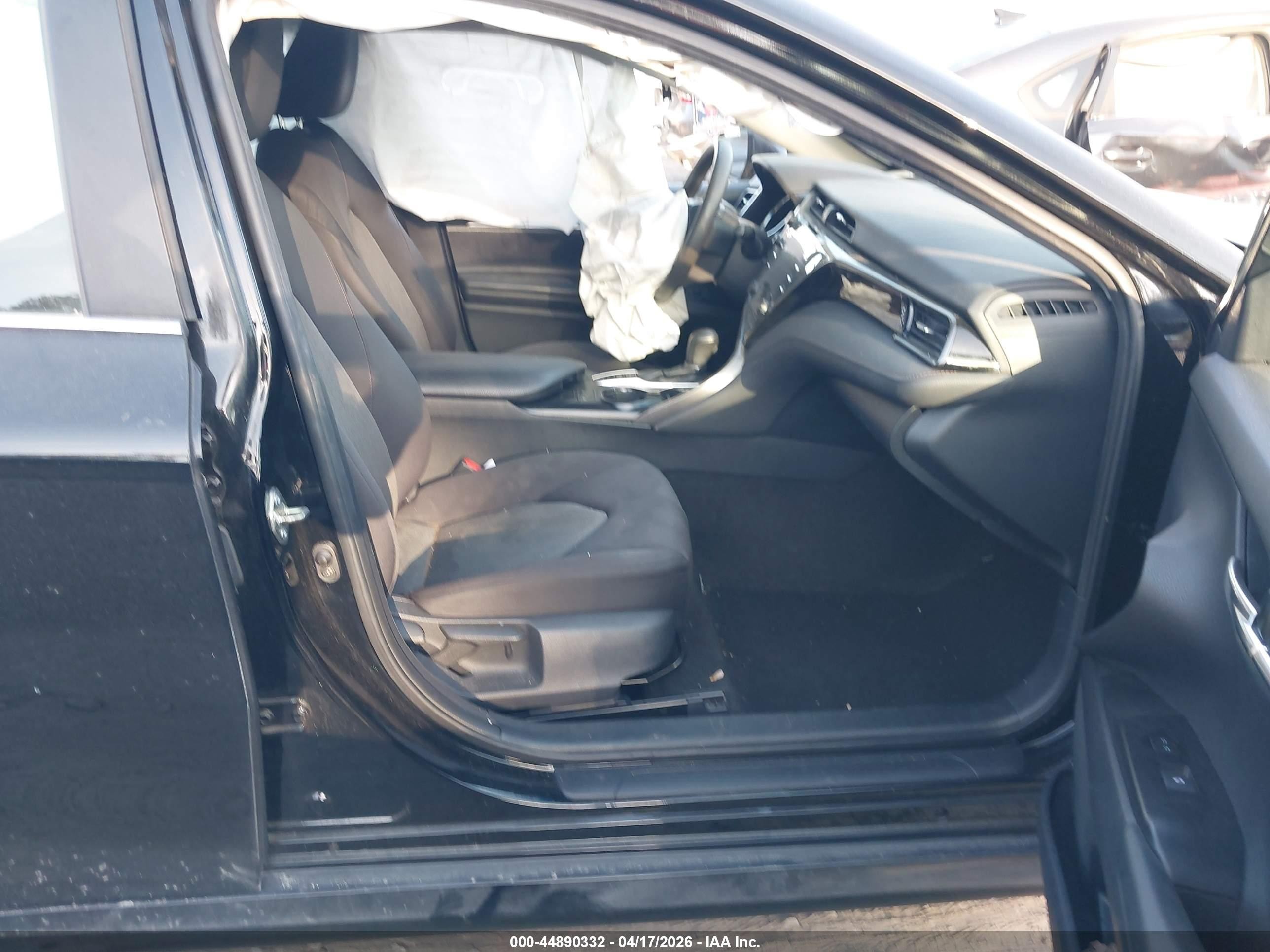 2019 Toyota Camry Hybrid Le Black vin: 4T1B31HK5KU516082