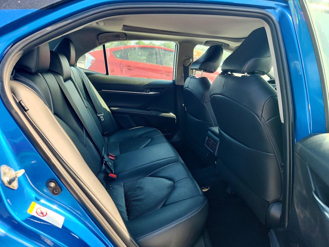 2019 Toyota Camry Xse Blue vin: 4T1B61HK2KU186344