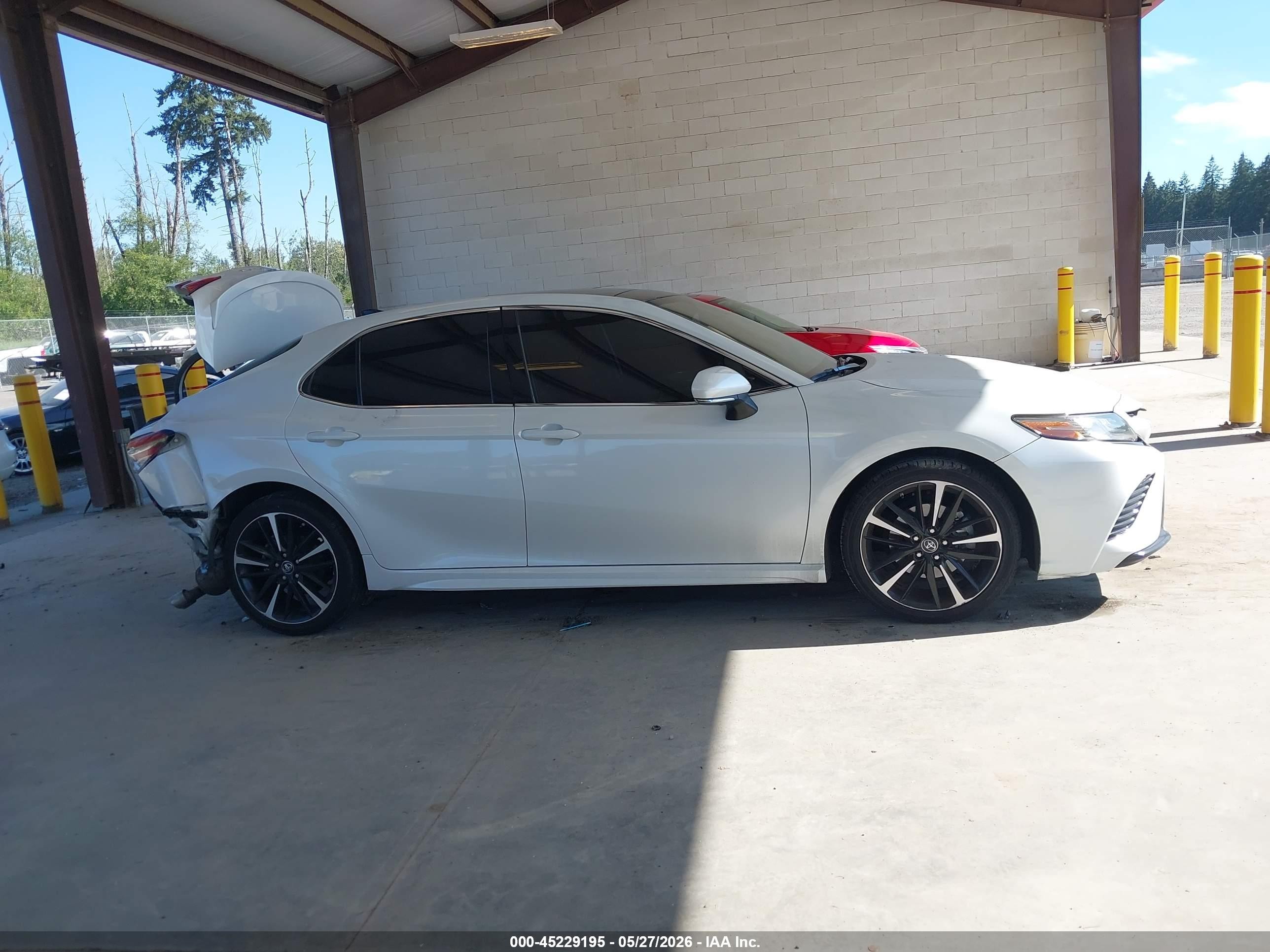 2019 Toyota Camry Xse Белый vin: 4T1B61HK3KU831504