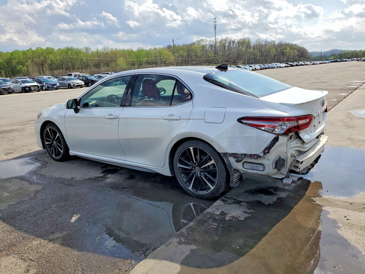 2018 Toyota Camry Xse White vin: 4T1B61HKXJU664802