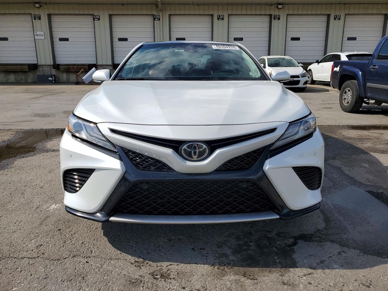 2018 Toyota Camry Xse White vin: 4T1B61HKXJU664802