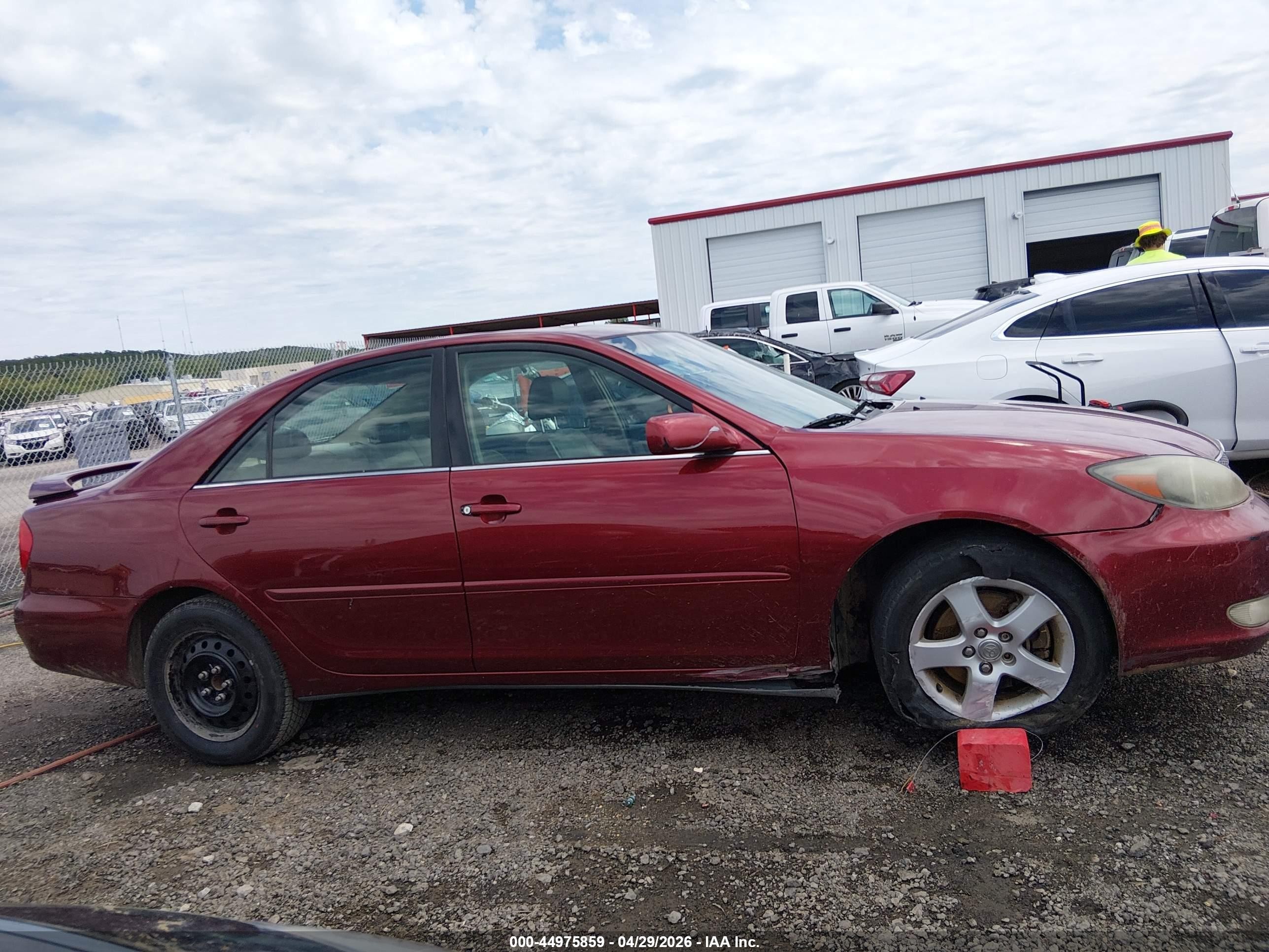 2004 Toyota Camry Se V6 Красный vin: 4T1BA30K34U501323