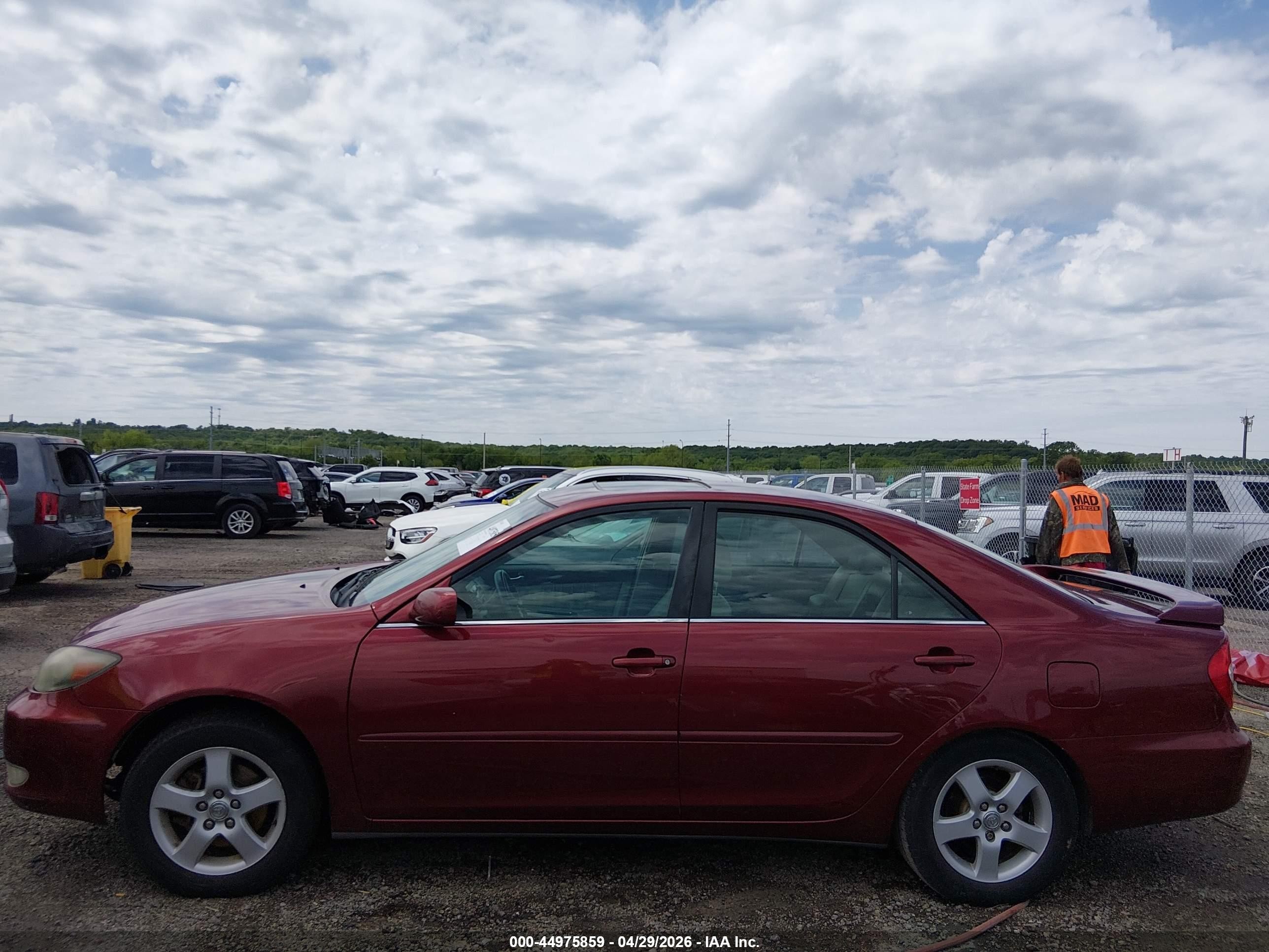 2004 Toyota Camry Se V6 Красный vin: 4T1BA30K34U501323