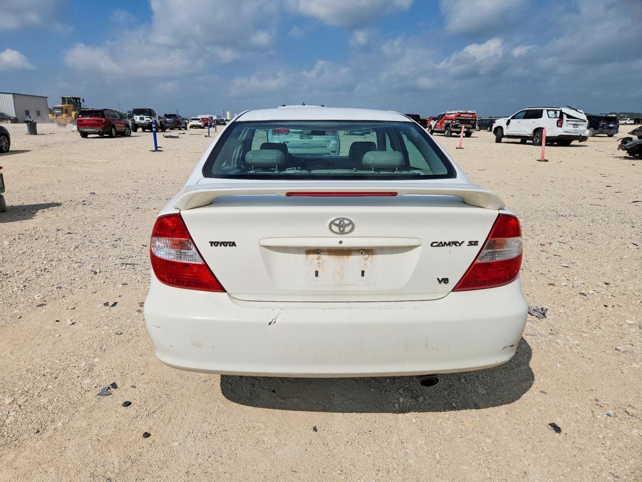 2004 Toyota Camry Se White vin: 4T1BA32K04U505407