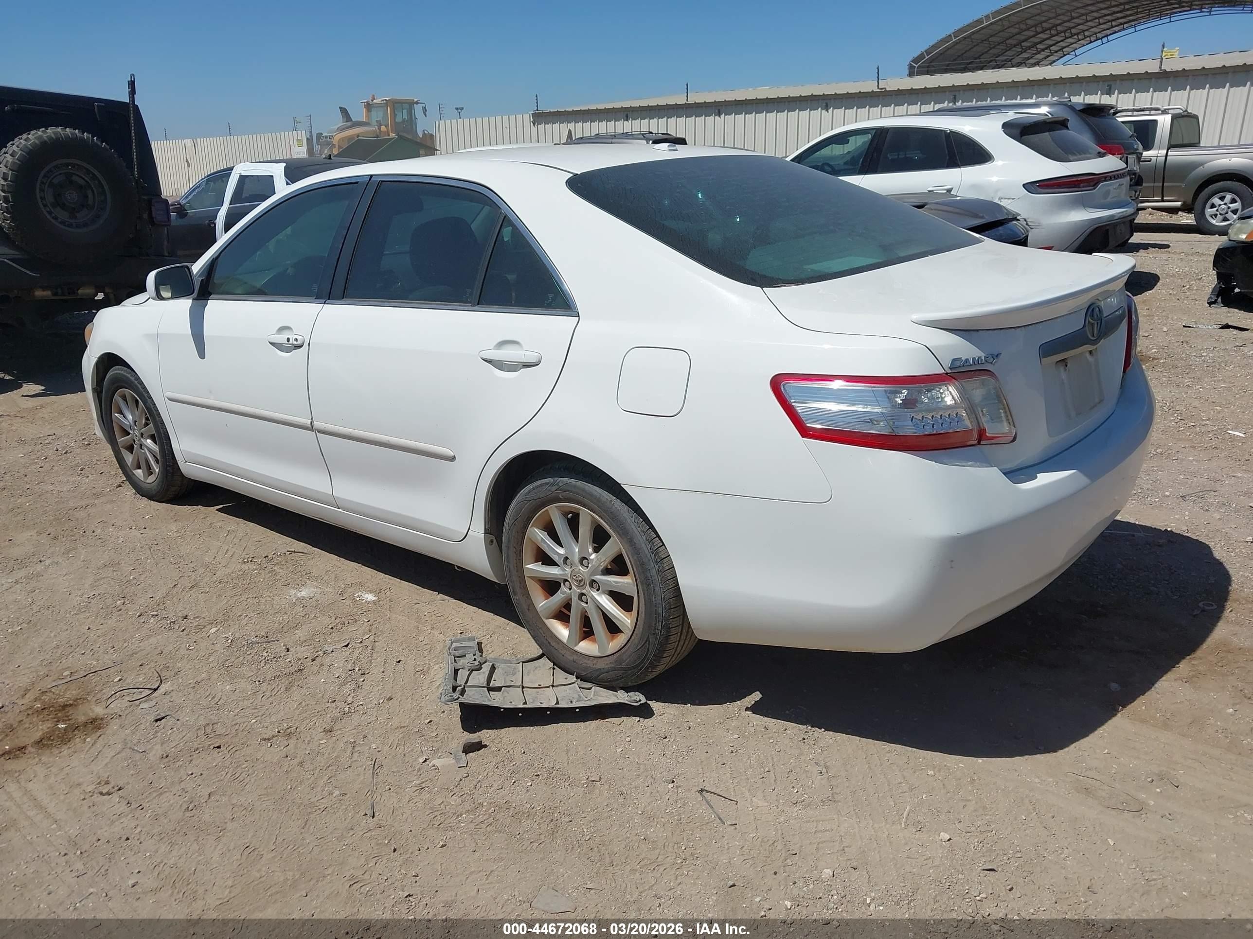 2011 Toyota Camry Hybrid   White vin: 4T1BB3EK0BU130754