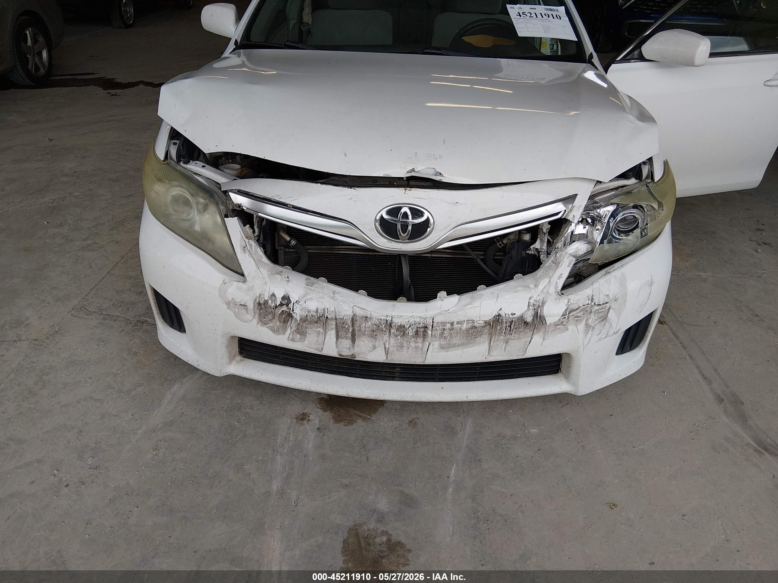 2011 Toyota Camry Hybrid   White vin: 4T1BB3EK0BU135792