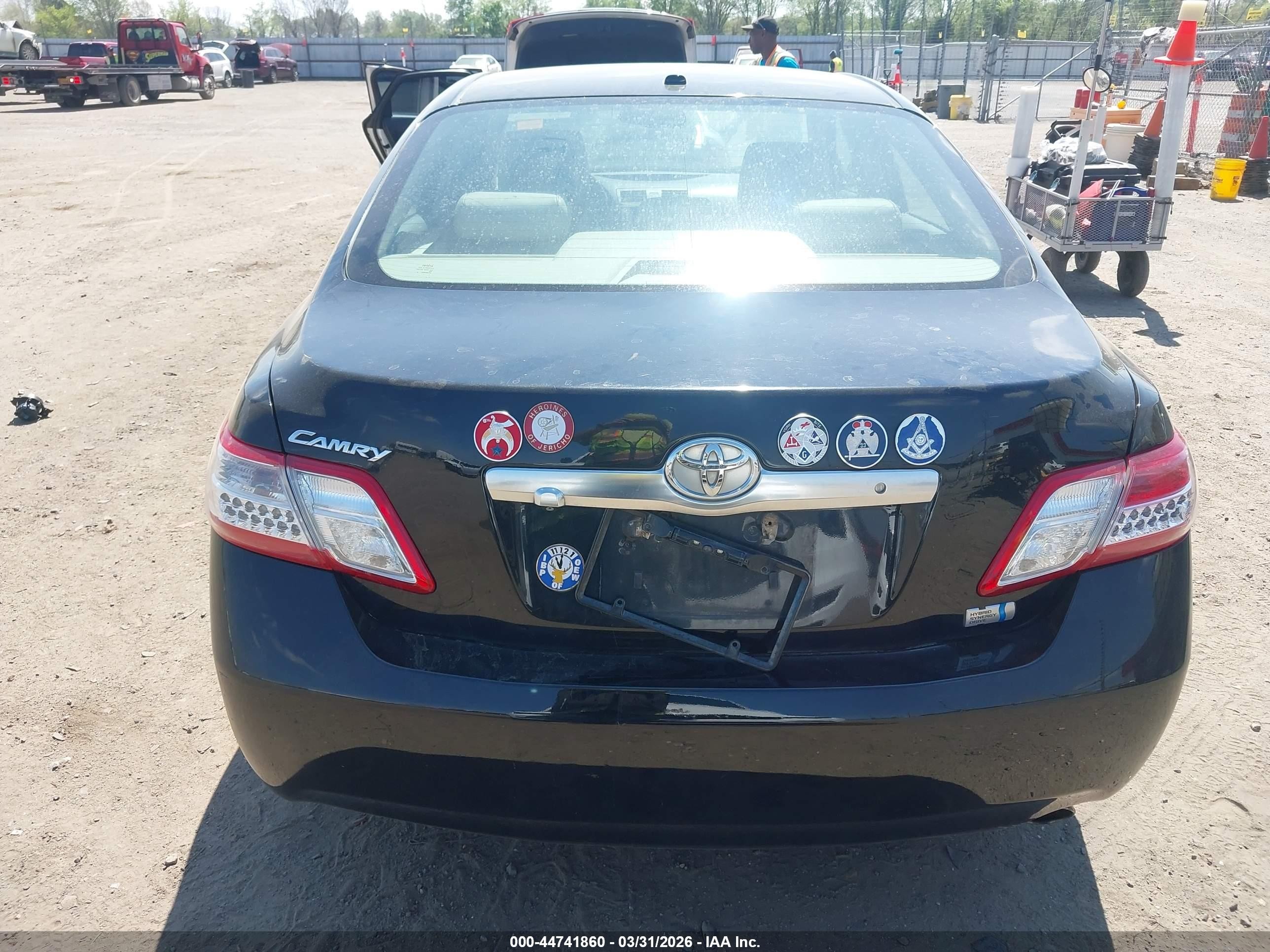 2011 Toyota Camry Hybrid   Black vin: 4T1BB3EK1BU139432