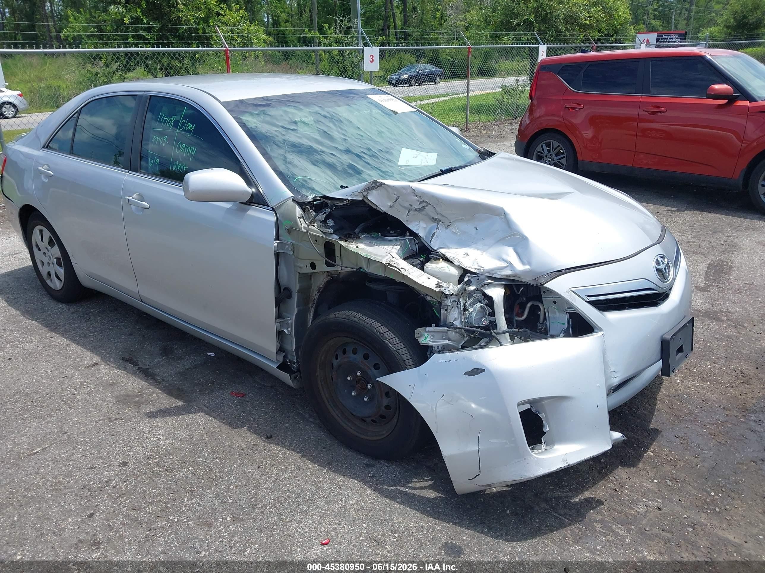 2011 Toyota Camry Hybrid   Silver vin: 4T1BB3EK1BU142010
