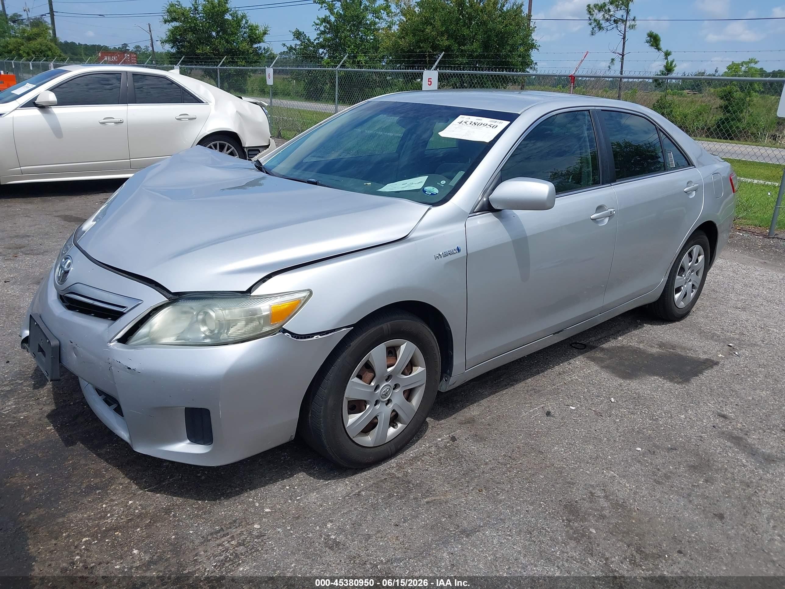 2011 Toyota Camry Hybrid   Silver vin: 4T1BB3EK1BU142010