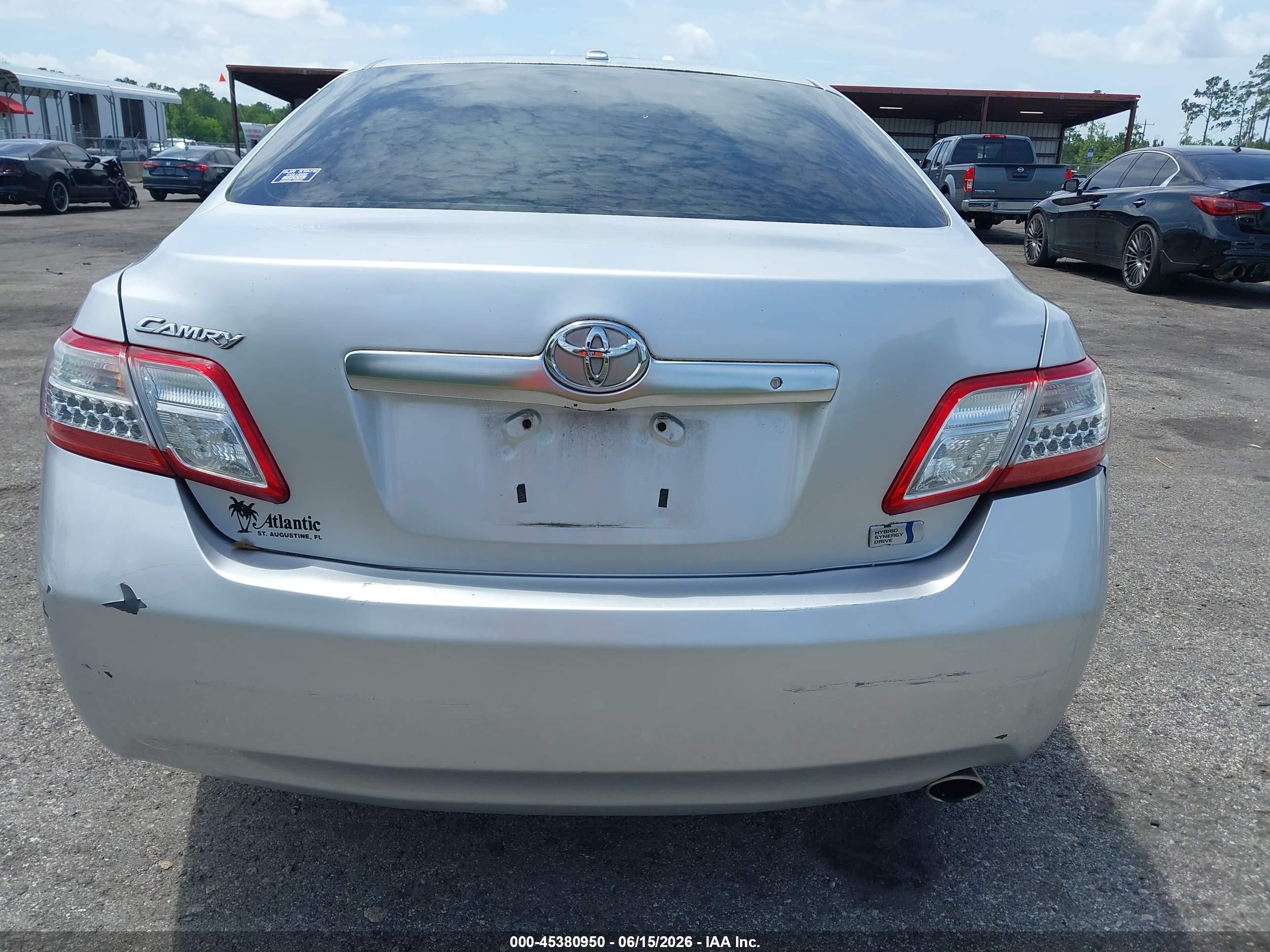 2011 Toyota Camry Hybrid   Silver vin: 4T1BB3EK1BU142010