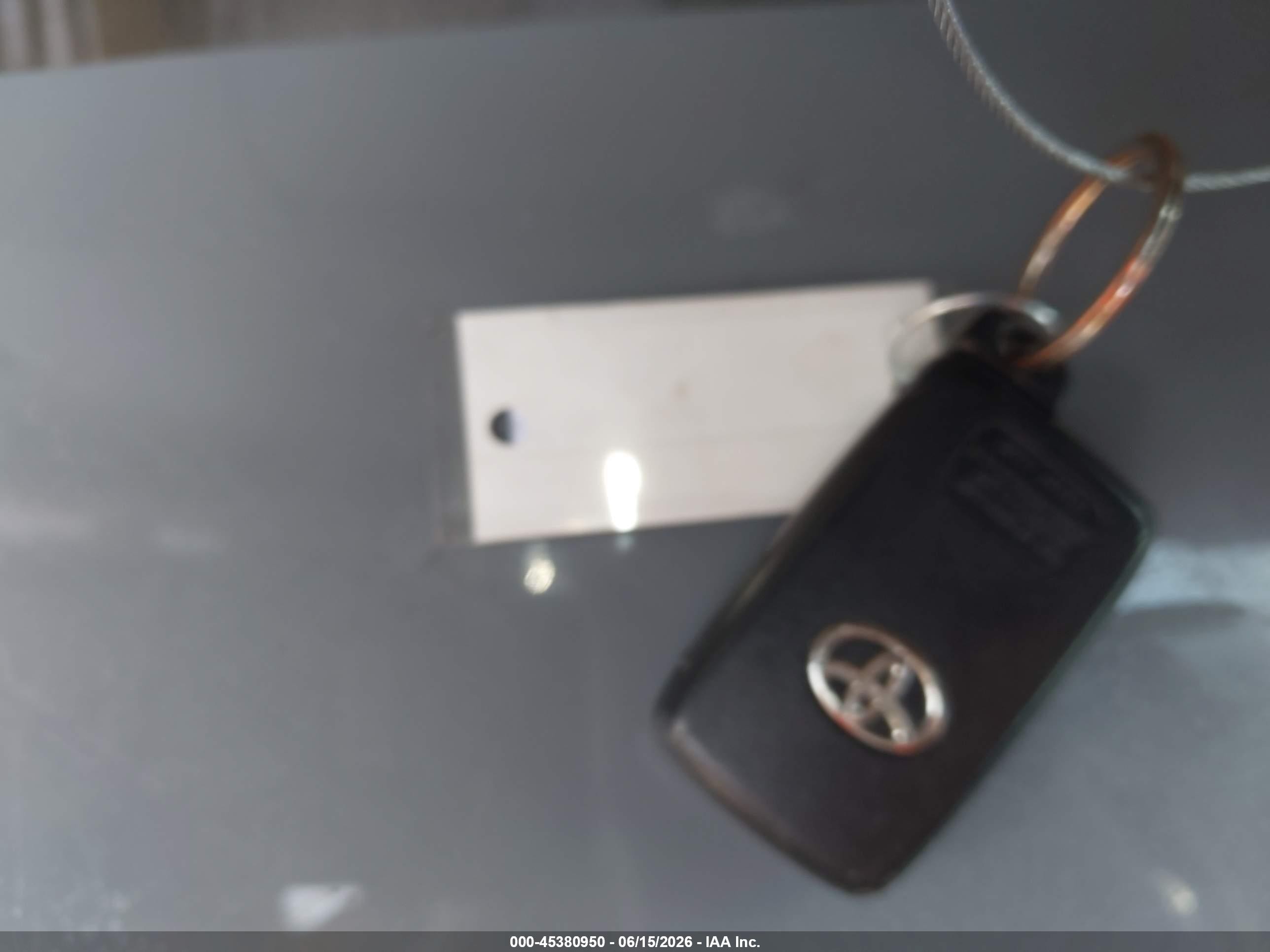 2011 Toyota Camry Hybrid   Silver vin: 4T1BB3EK1BU142010