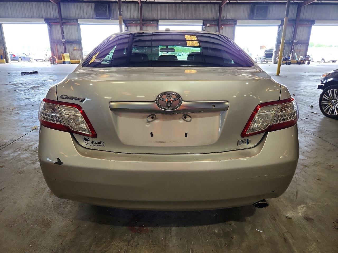 2011 Toyota Camry Hybrid Silver vin: 4T1BB3EK1BU142010