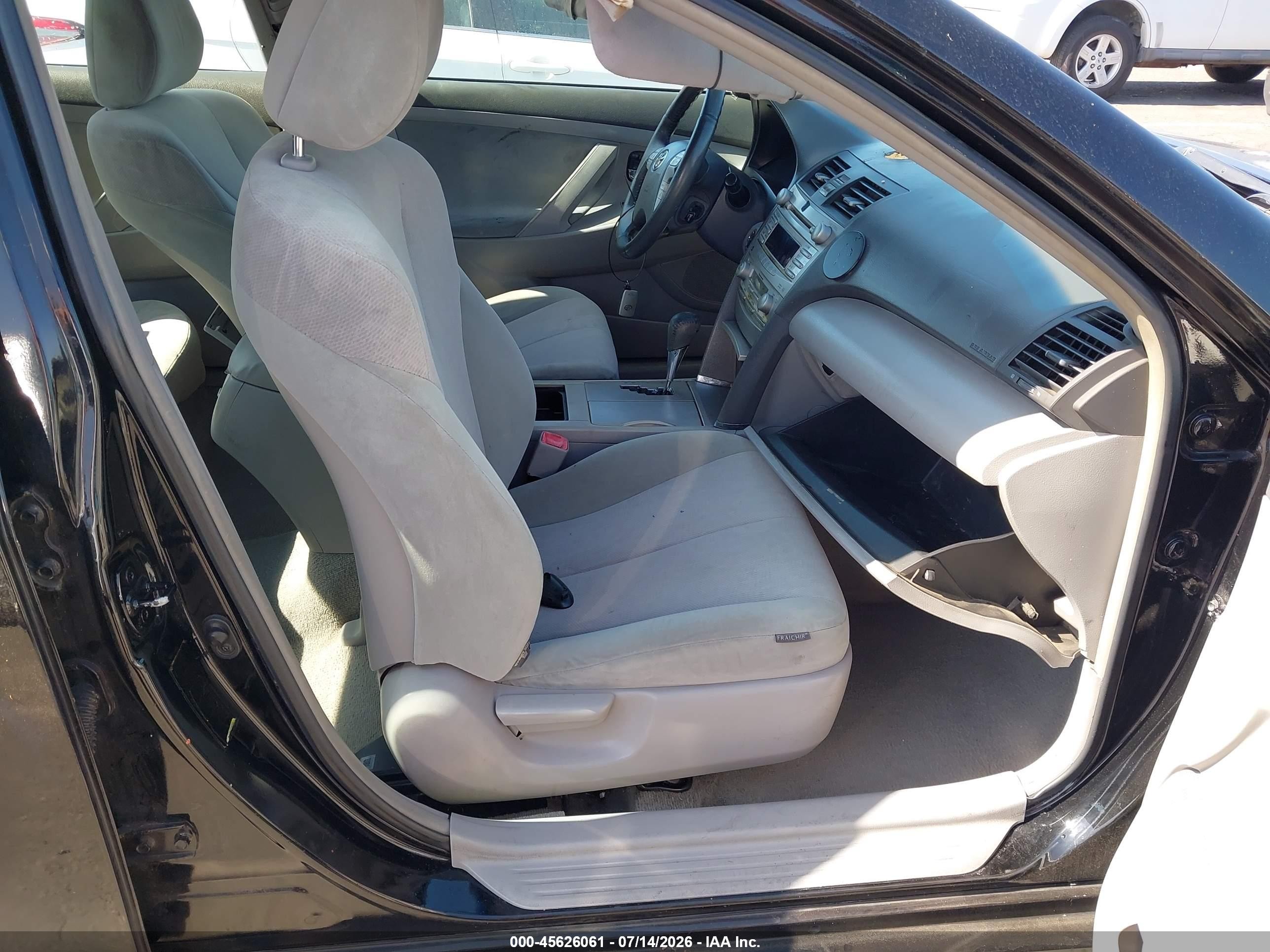 2010 Toyota Camry Hybrid   Black vin: 4T1BB3EK2AU118409