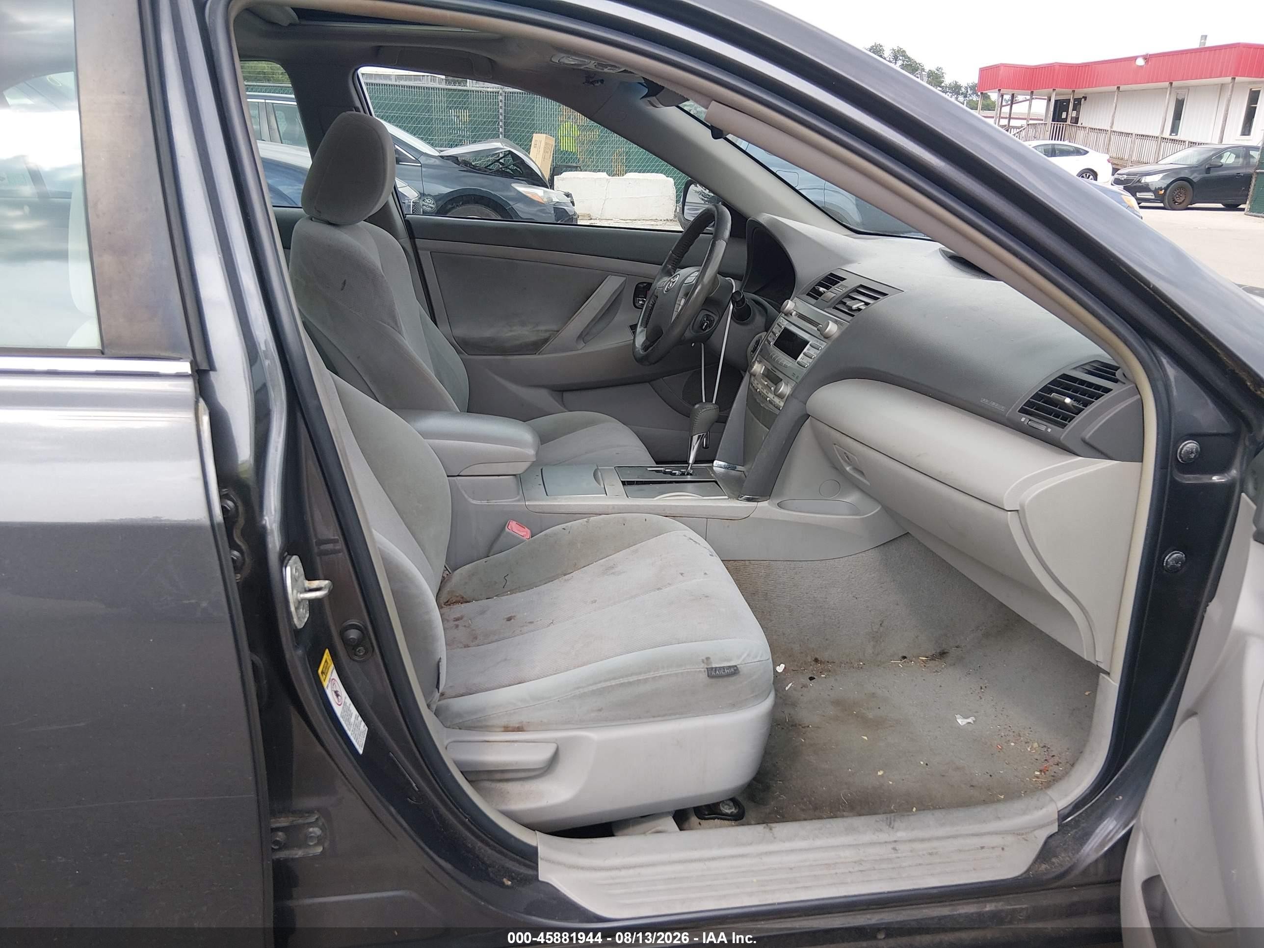 2010 Toyota Camry Hybrid   Gray vin: 4T1BB3EK2AU125652