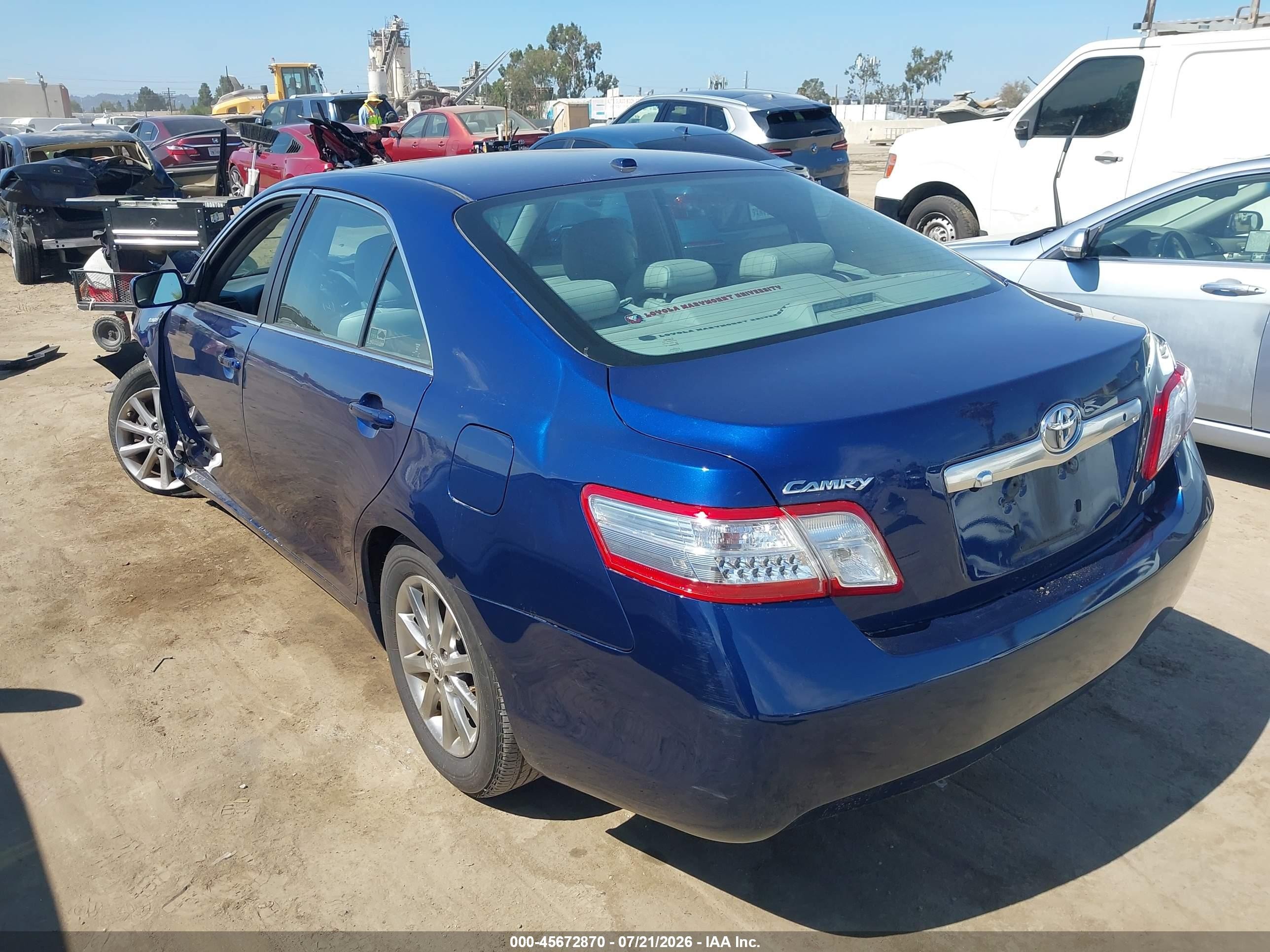 2011 Toyota Camry Hybrid   Blue vin: 4T1BB3EK2BU132005