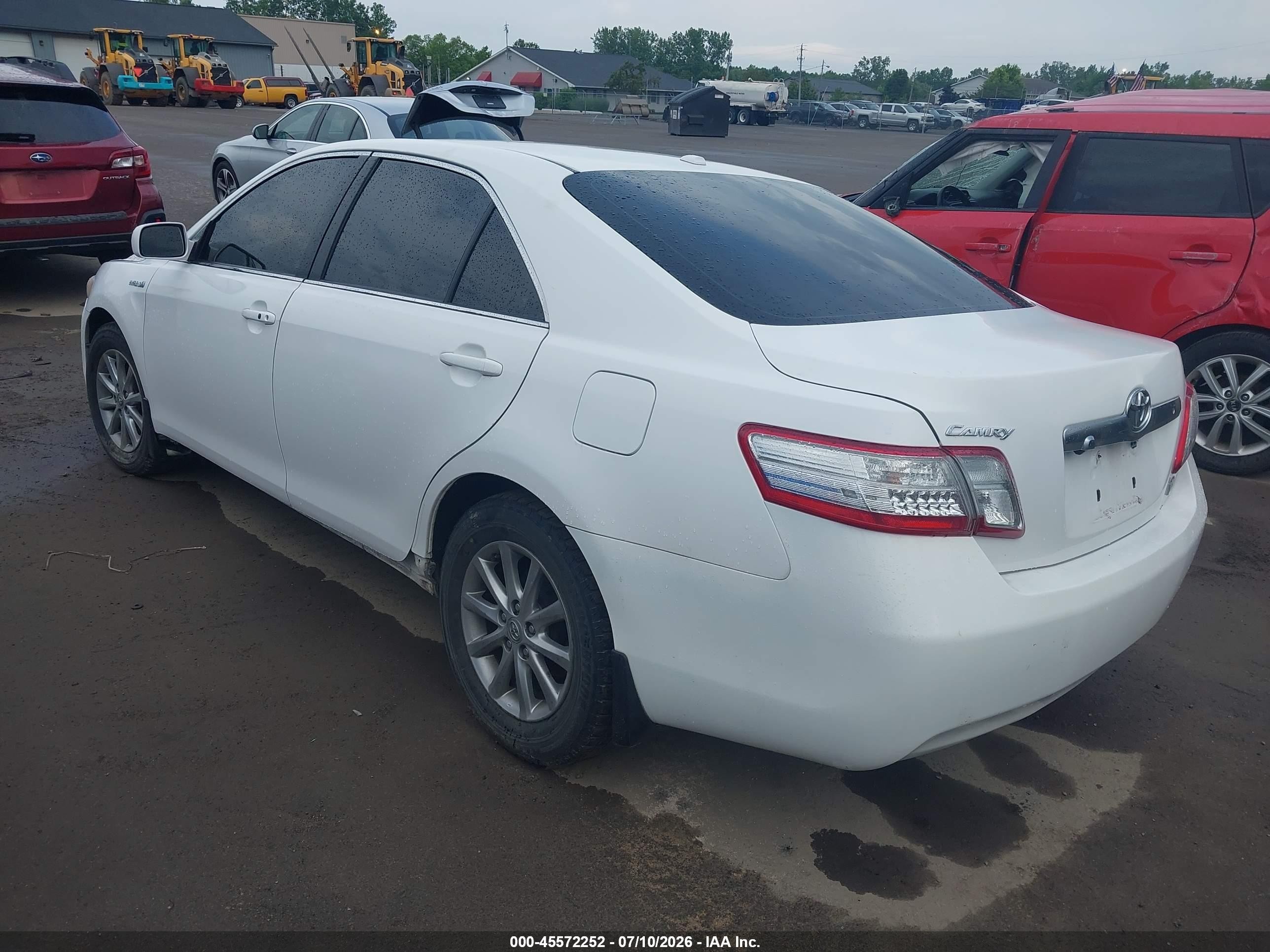 2011 Toyota Camry Hybrid   White vin: 4T1BB3EK2BU132487