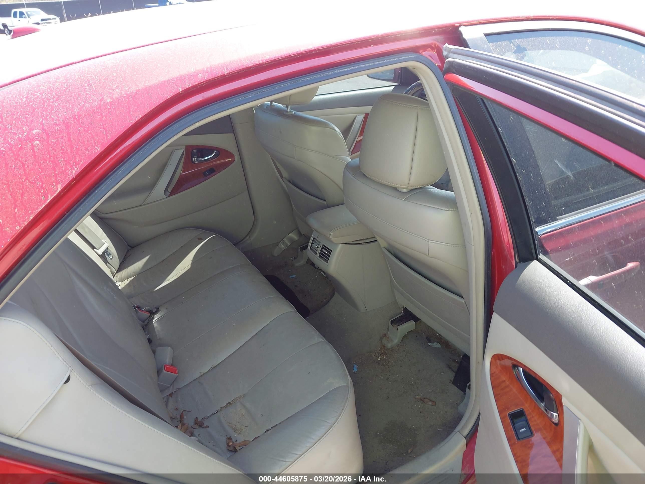 2010 Toyota Camry Hybrid   Maroon vin: 4T1BB3EK3AU116796