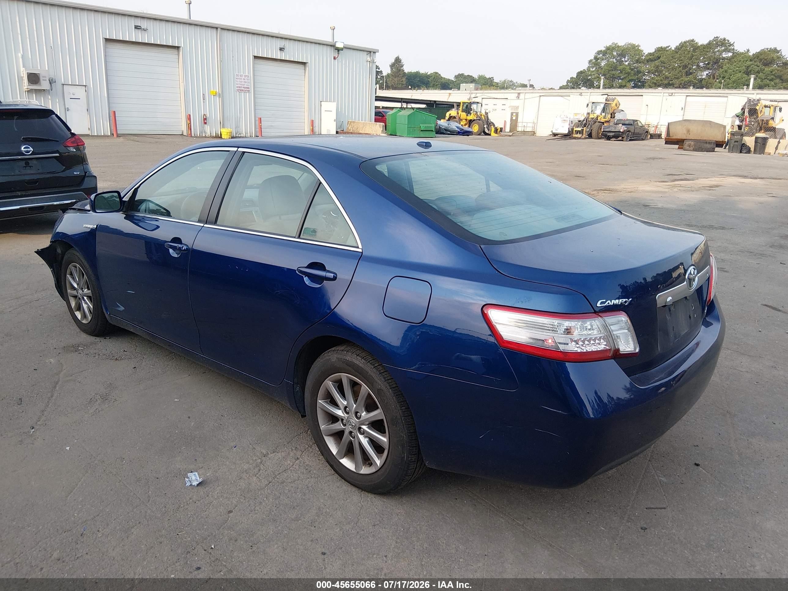2011 Toyota Camry Hybrid   Blue vin: 4T1BB3EK3BU130683
