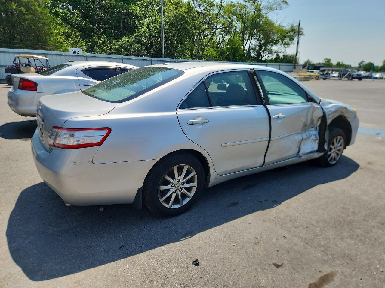 2011 Toyota Camry Hybrid Silver vin: 4T1BB3EK3BU136872