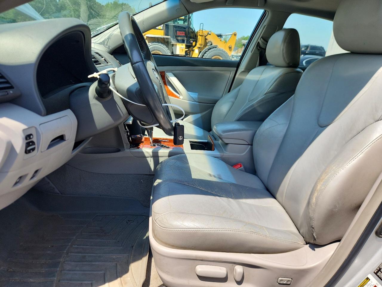 2011 Toyota Camry Hybrid Silver vin: 4T1BB3EK3BU136872