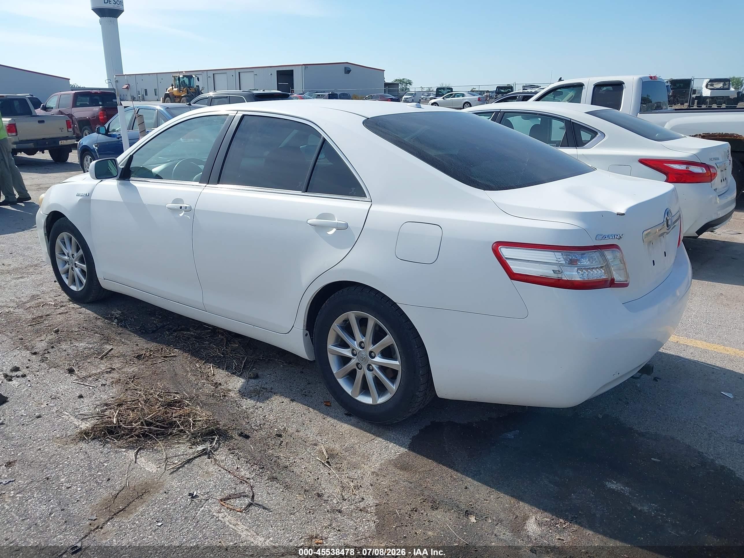 2011 Toyota Camry Hybrid   White vin: 4T1BB3EK4BU135763