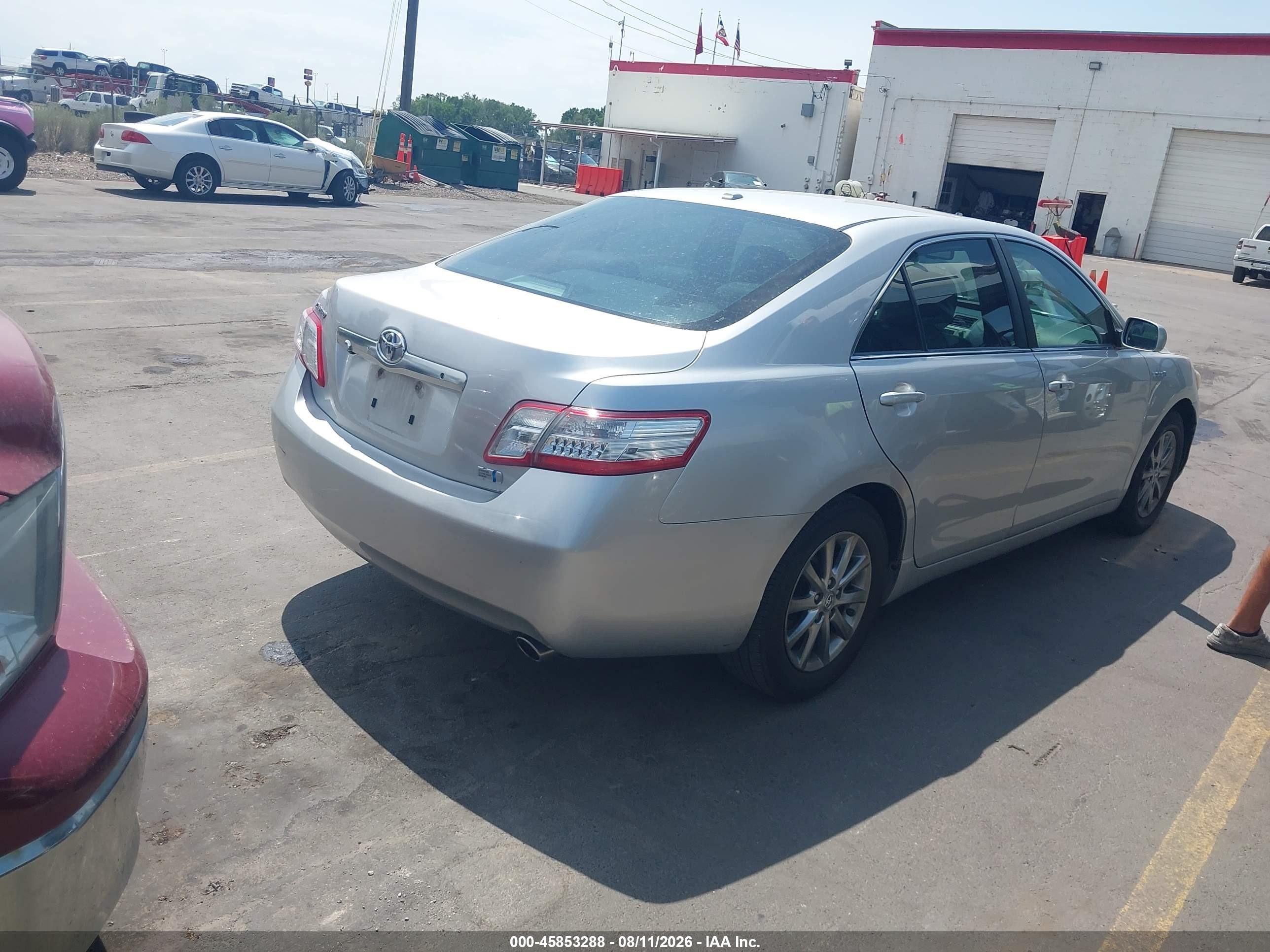 2011 Toyota Camry Hybrid   Silver vin: 4T1BB3EK4BU136346