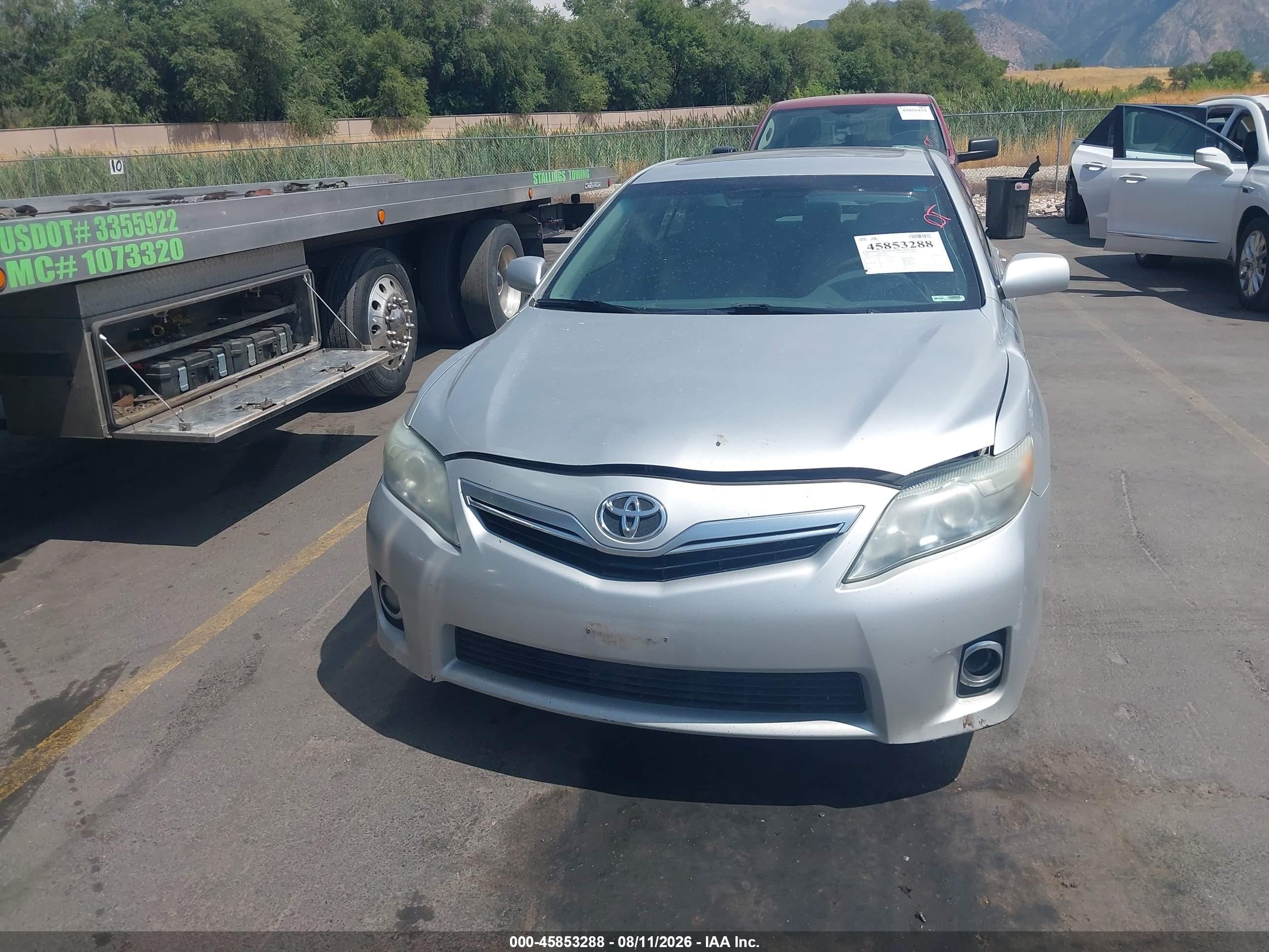 2011 Toyota Camry Hybrid   Silver vin: 4T1BB3EK4BU136346