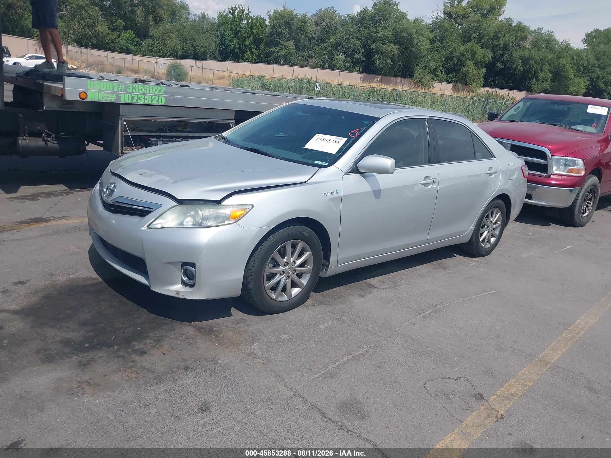 2011 Toyota Camry Hybrid   Silver vin: 4T1BB3EK4BU136346