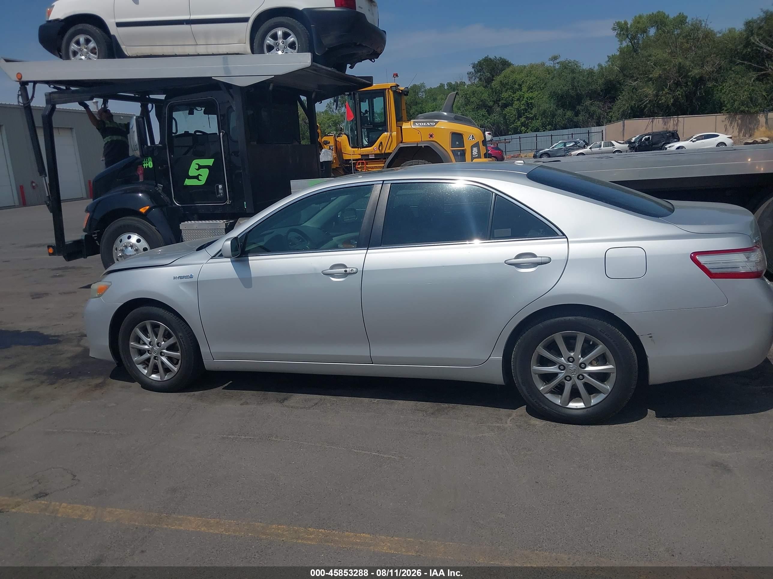 2011 Toyota Camry Hybrid   Silver vin: 4T1BB3EK4BU136346