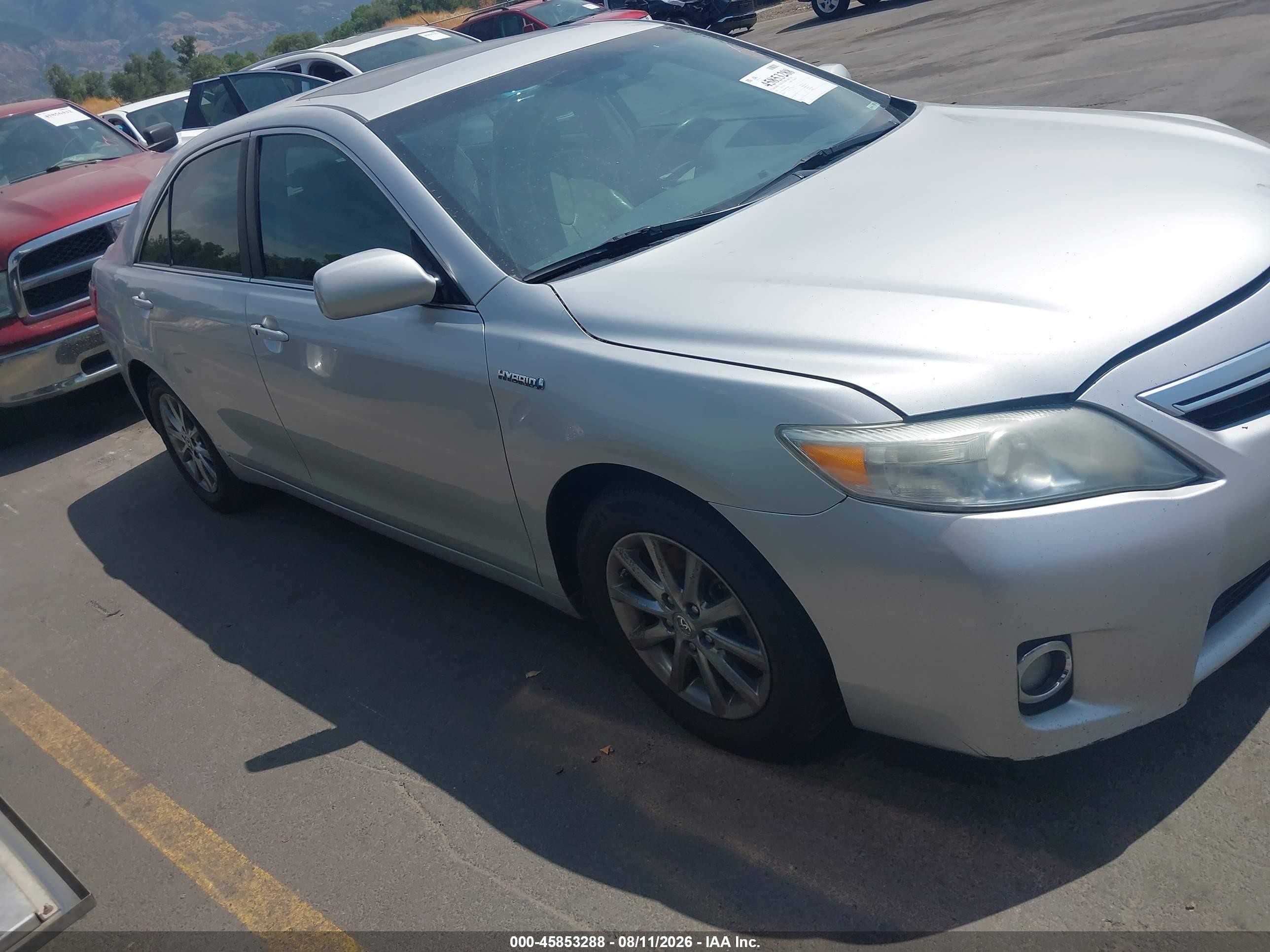 2011 Toyota Camry Hybrid   Silver vin: 4T1BB3EK4BU136346