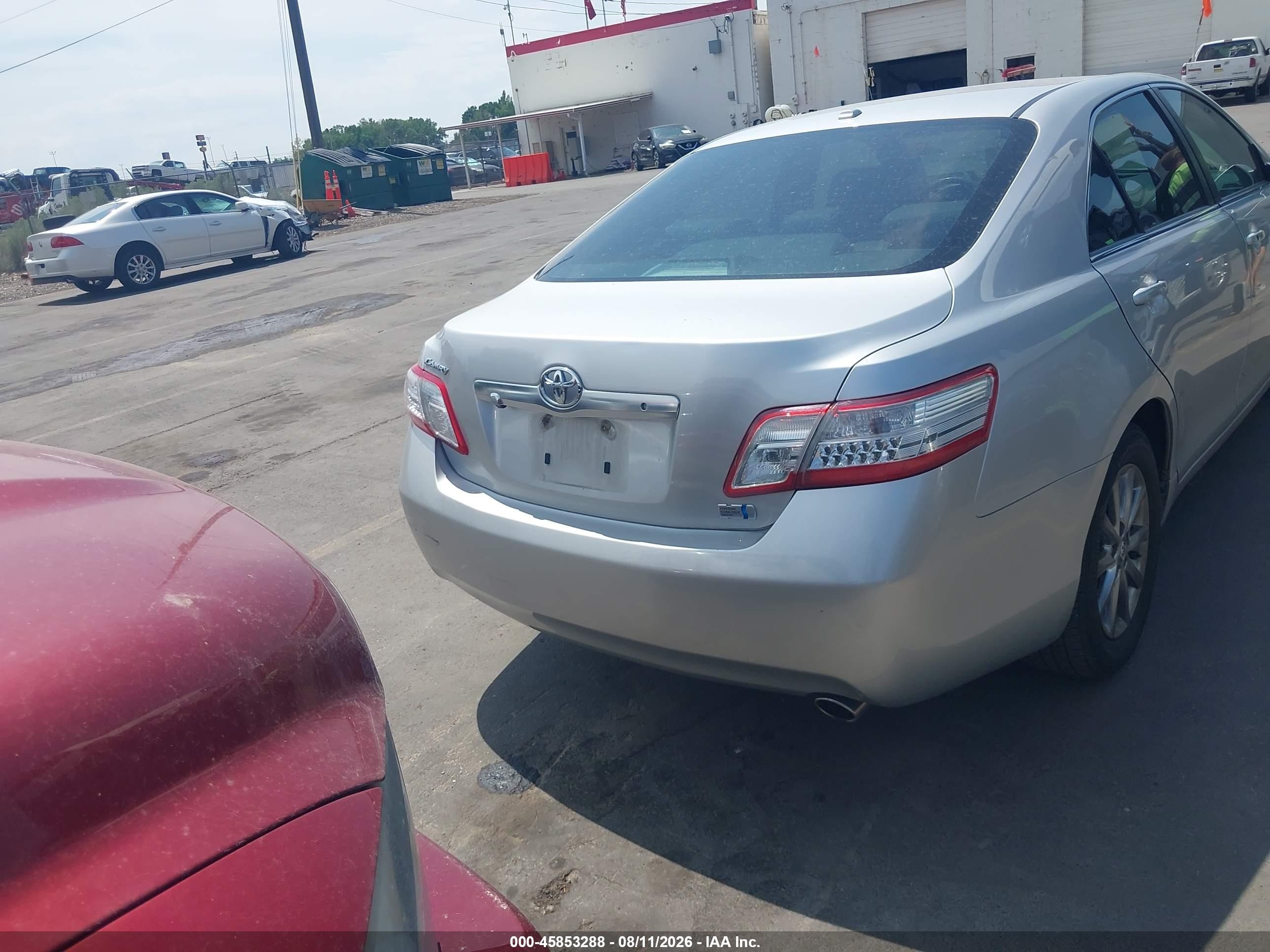 2011 Toyota Camry Hybrid   Silver vin: 4T1BB3EK4BU136346