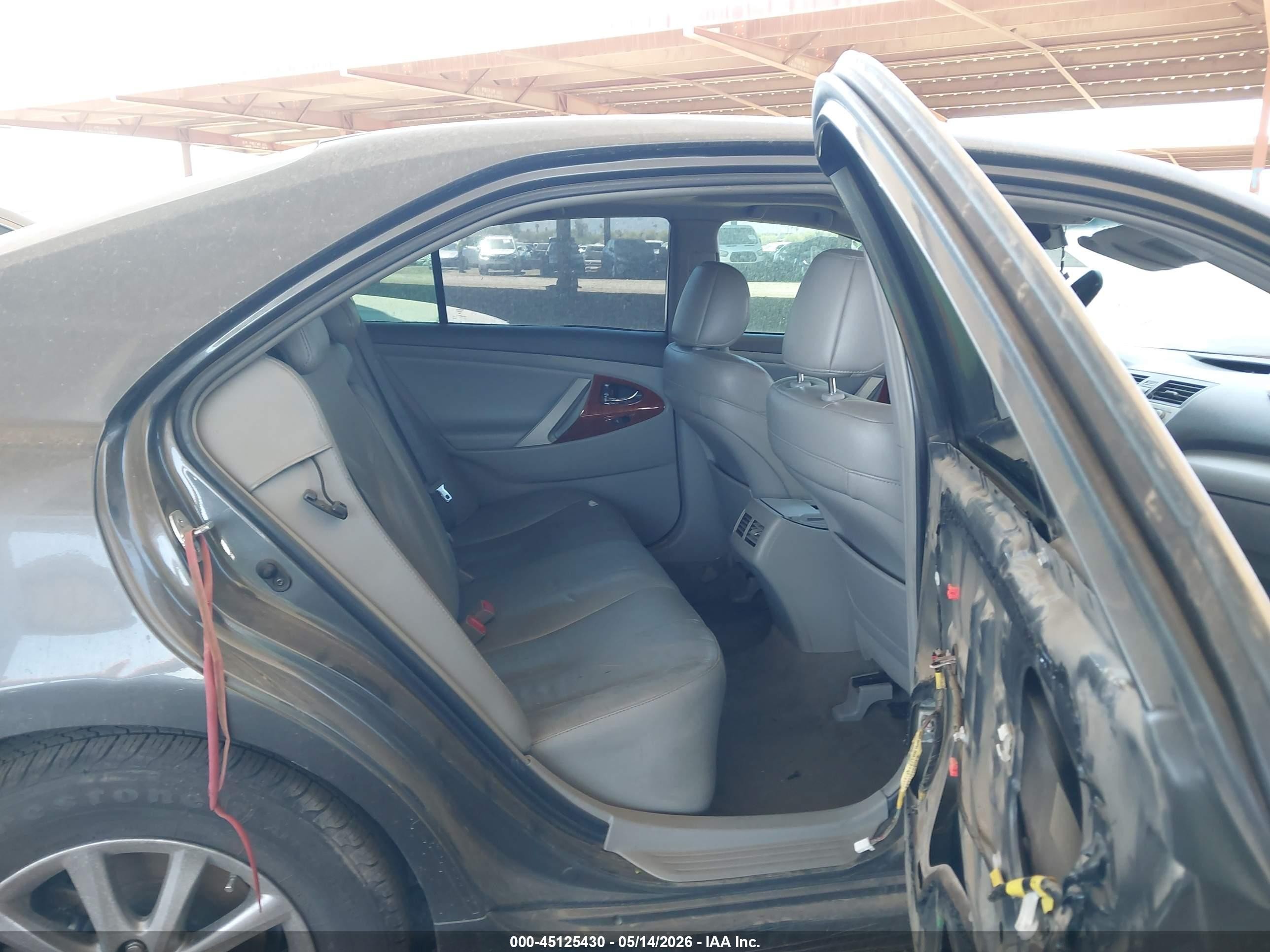 2011 Toyota Camry Hybrid   Gray vin: 4T1BB3EK4BU137058