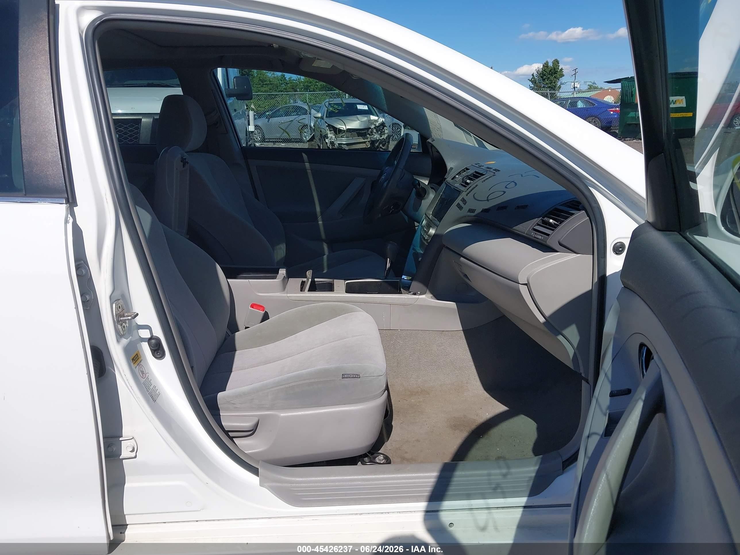 2011 Toyota Camry Hybrid White vin: 4T1BB3EK5BU128966