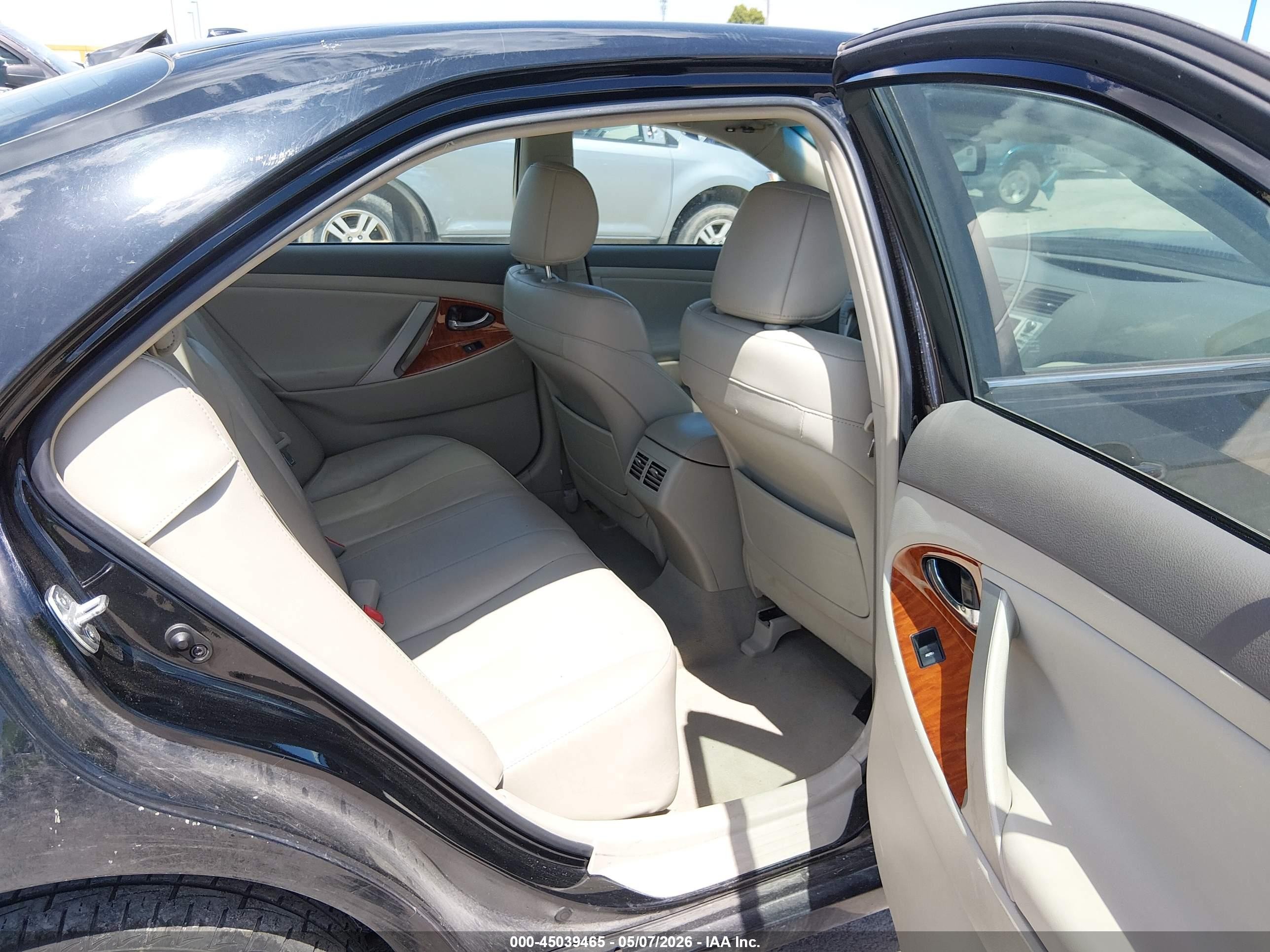 2011 Toyota Camry Hybrid   Черный vin: 4T1BB3EK5BU134329