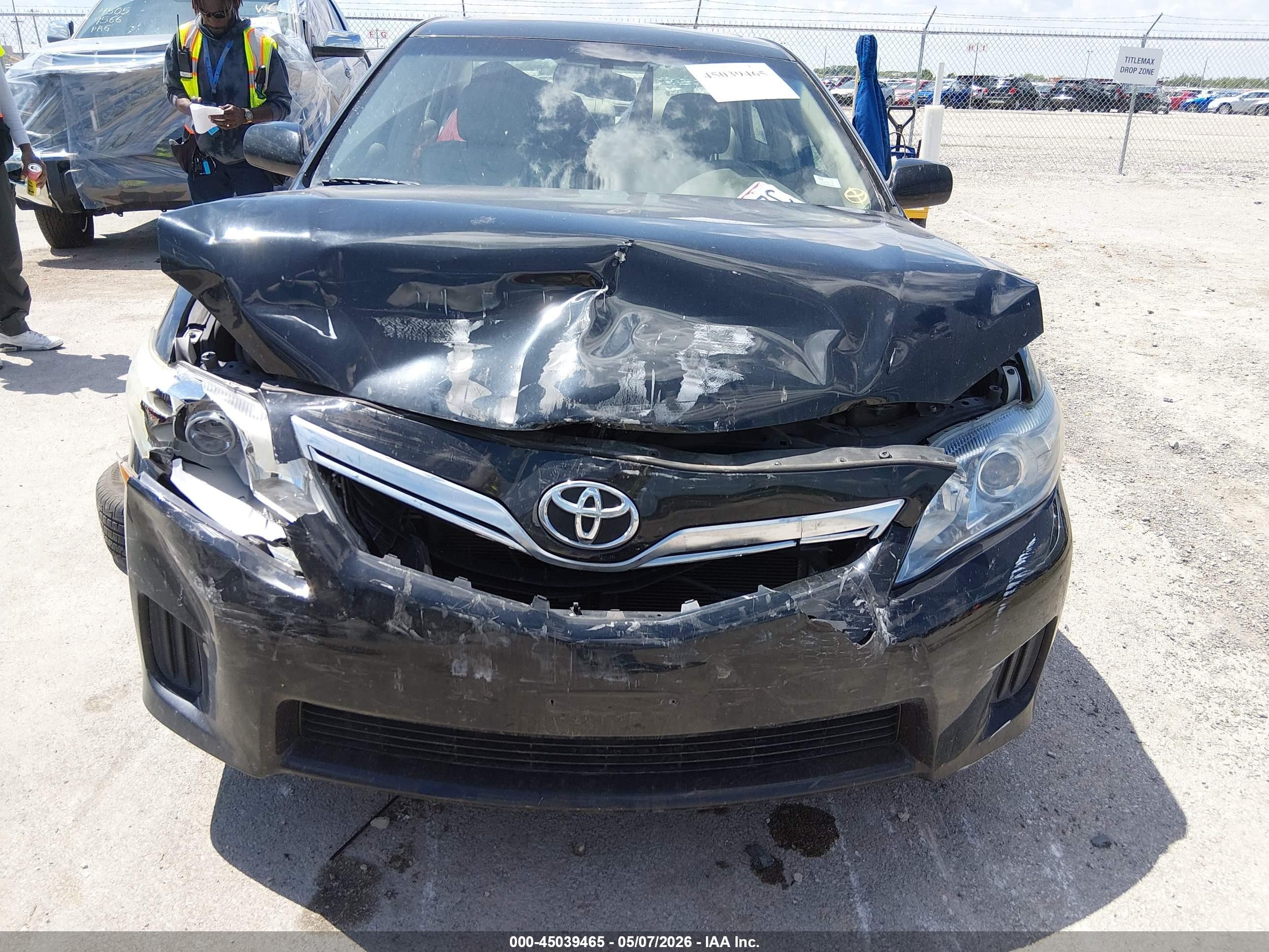2011 Toyota Camry Hybrid   Черный vin: 4T1BB3EK5BU134329