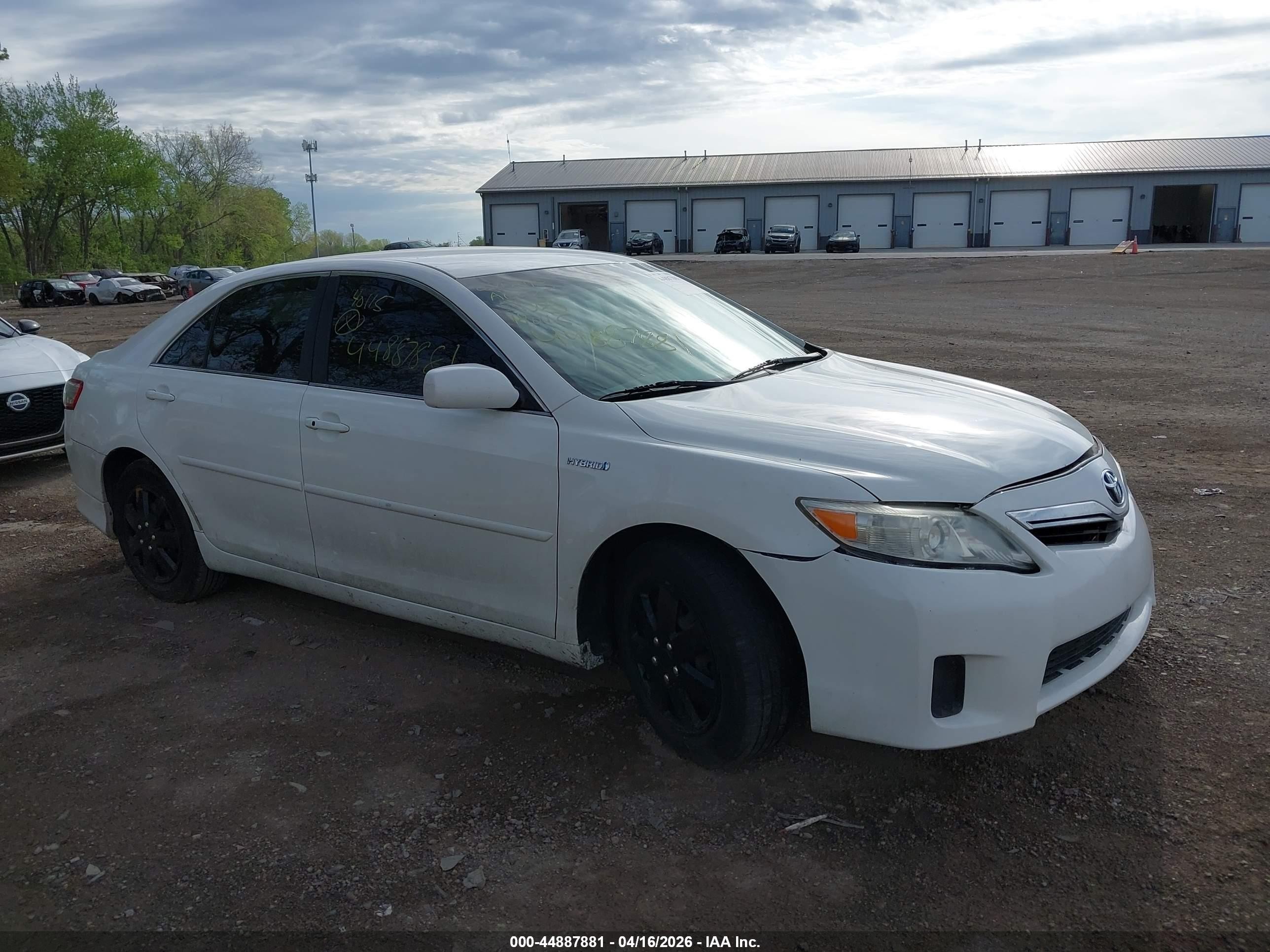 2011 Toyota Camry Hybrid   White vin: 4T1BB3EK5BU140115