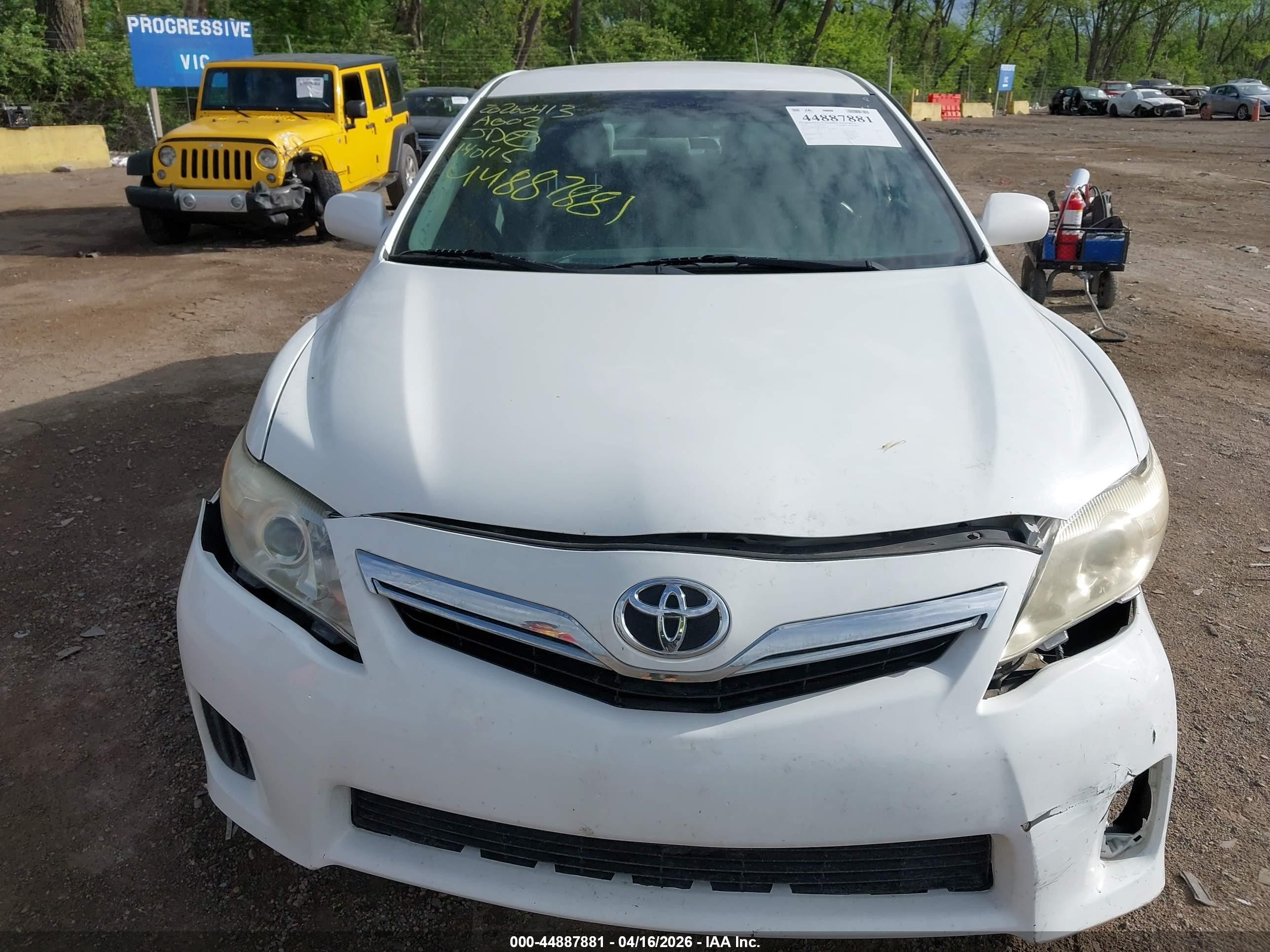 2011 Toyota Camry Hybrid   White vin: 4T1BB3EK5BU140115