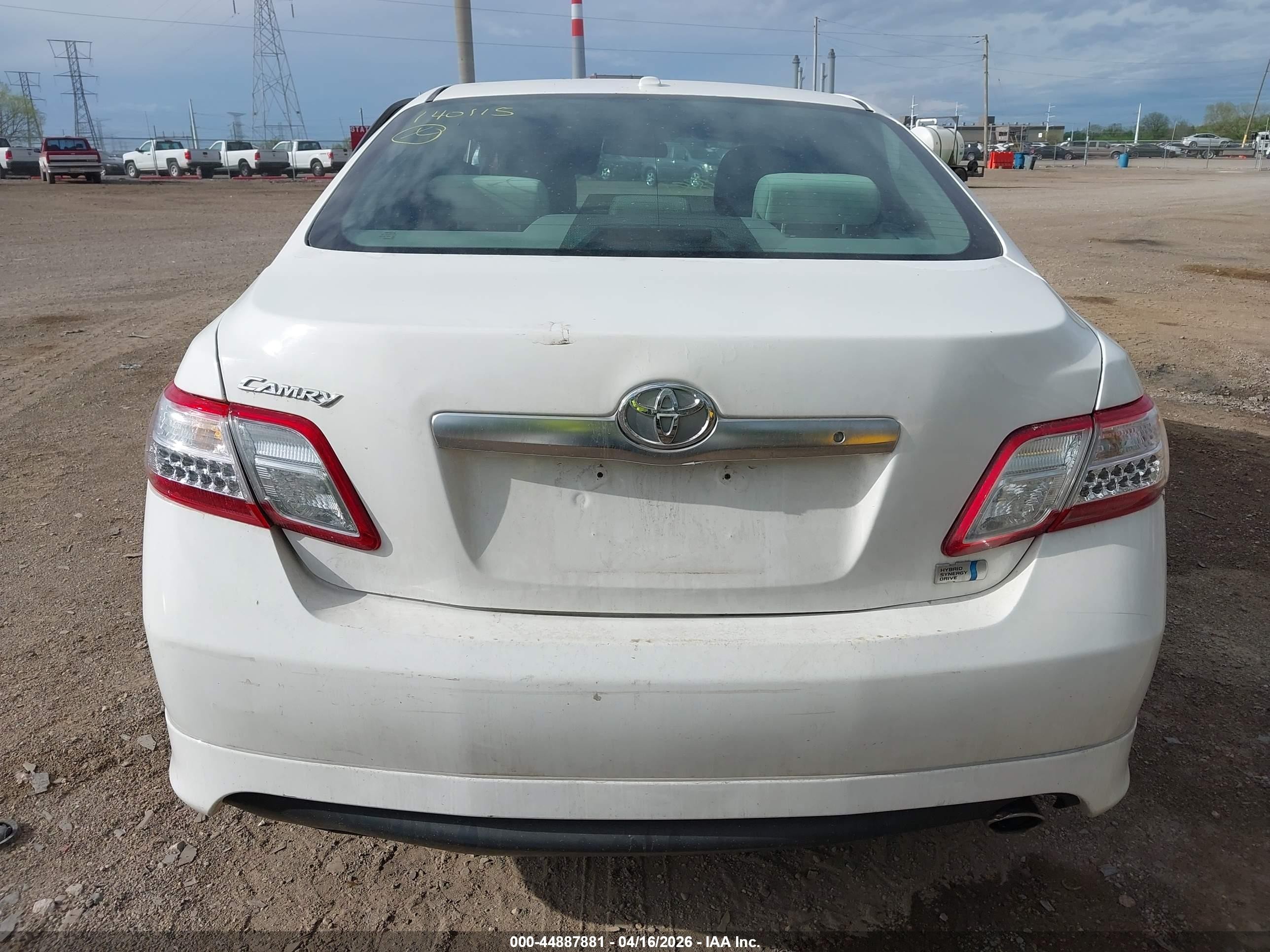 2011 Toyota Camry Hybrid   White vin: 4T1BB3EK5BU140115