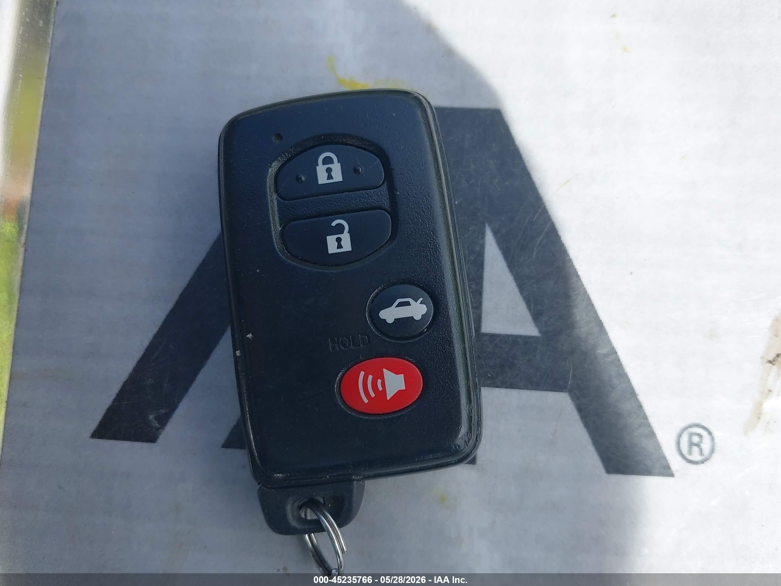 2011 Toyota Camry Hybrid   Silver vin: 4T1BB3EK6BU131231