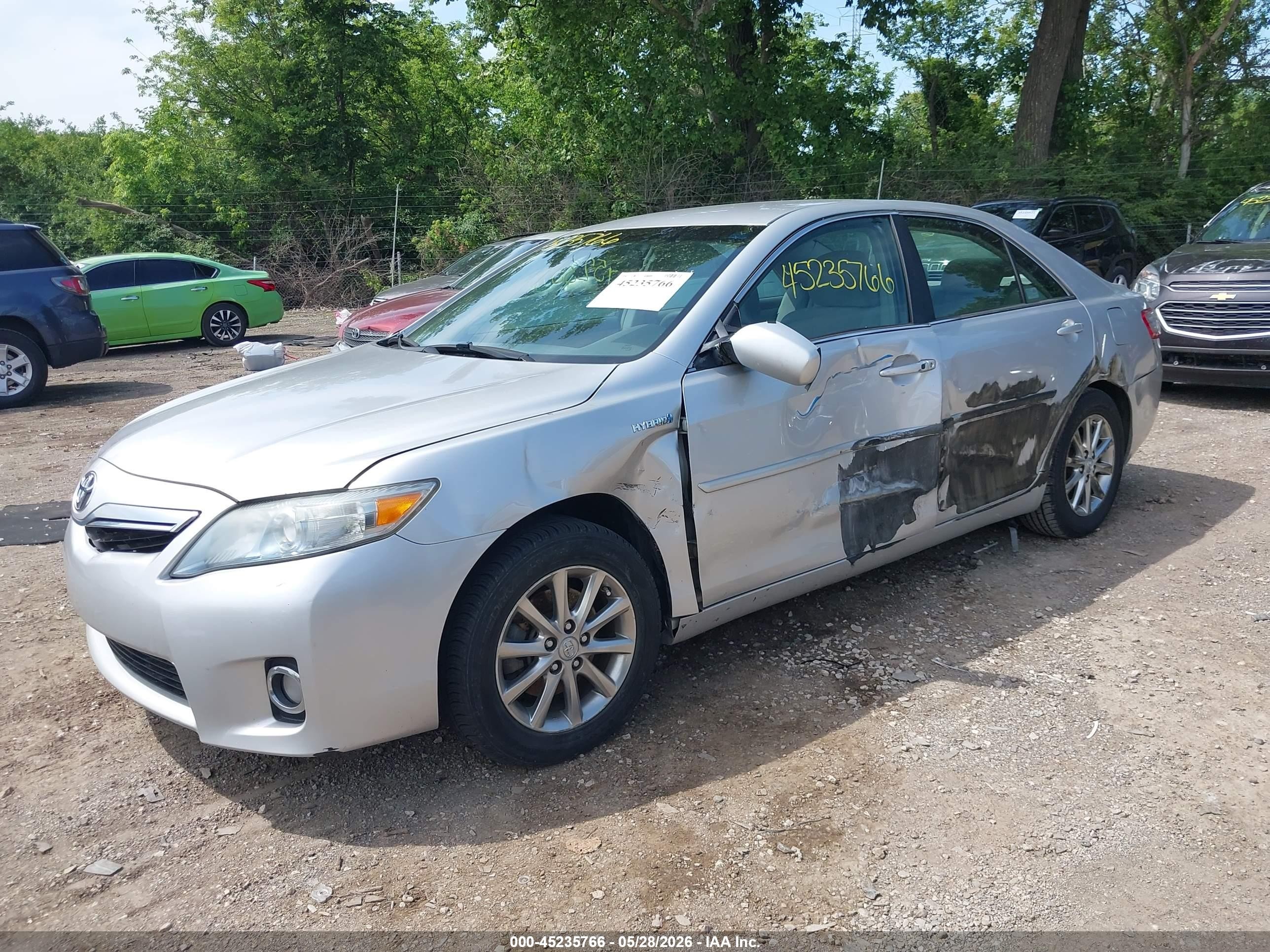 2011 Toyota Camry Hybrid   Silver vin: 4T1BB3EK6BU131231