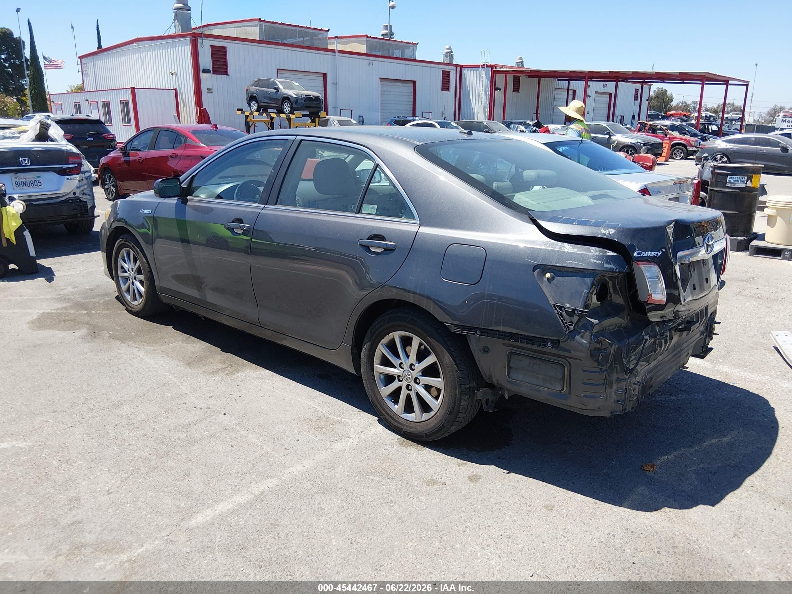 2011 Toyota Camry Hybrid   Gray vin: 4T1BB3EK6BU133013