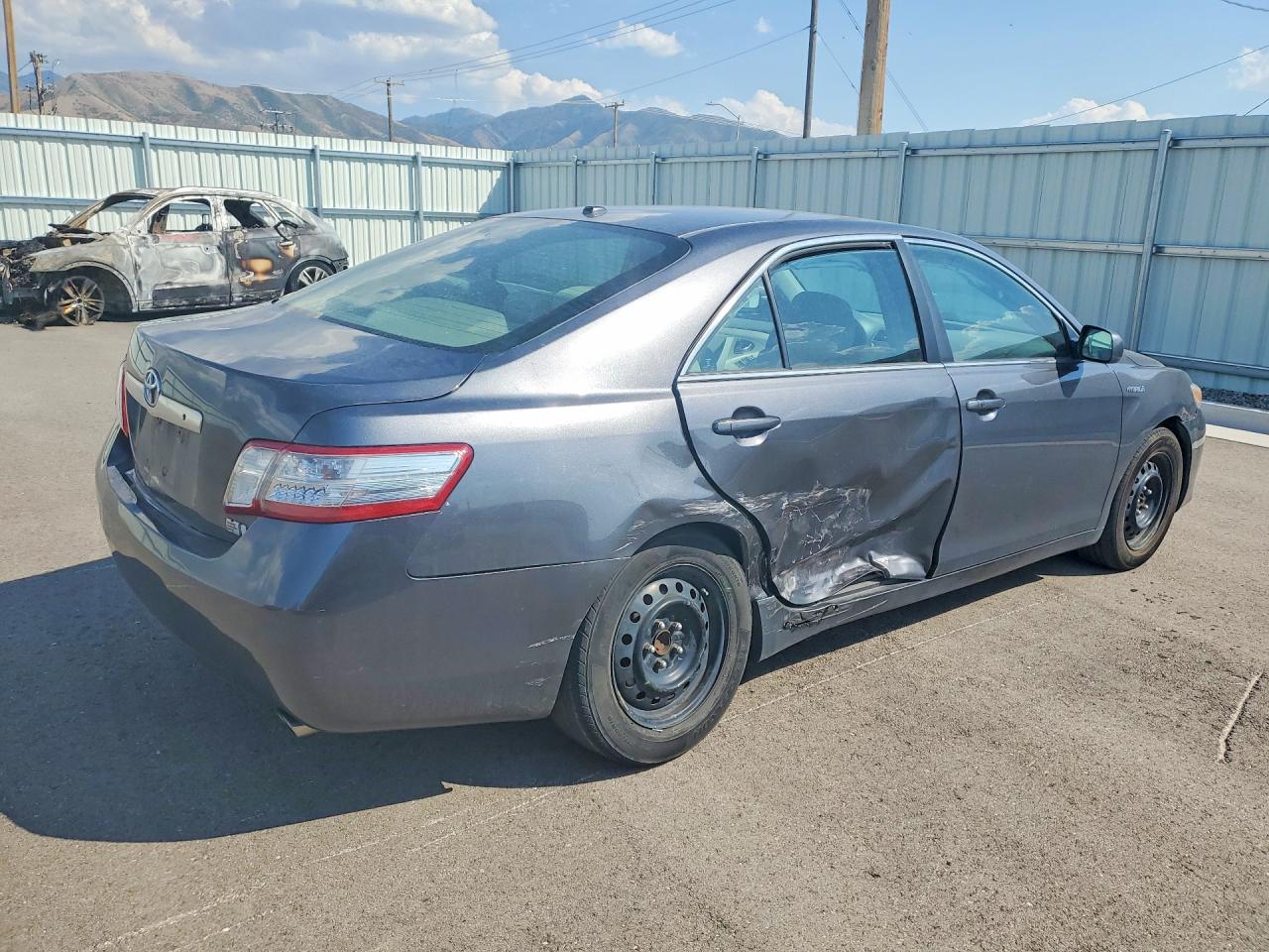 2011 Toyota Camry Hybrid Серый vin: 4T1BB3EK6BU140480