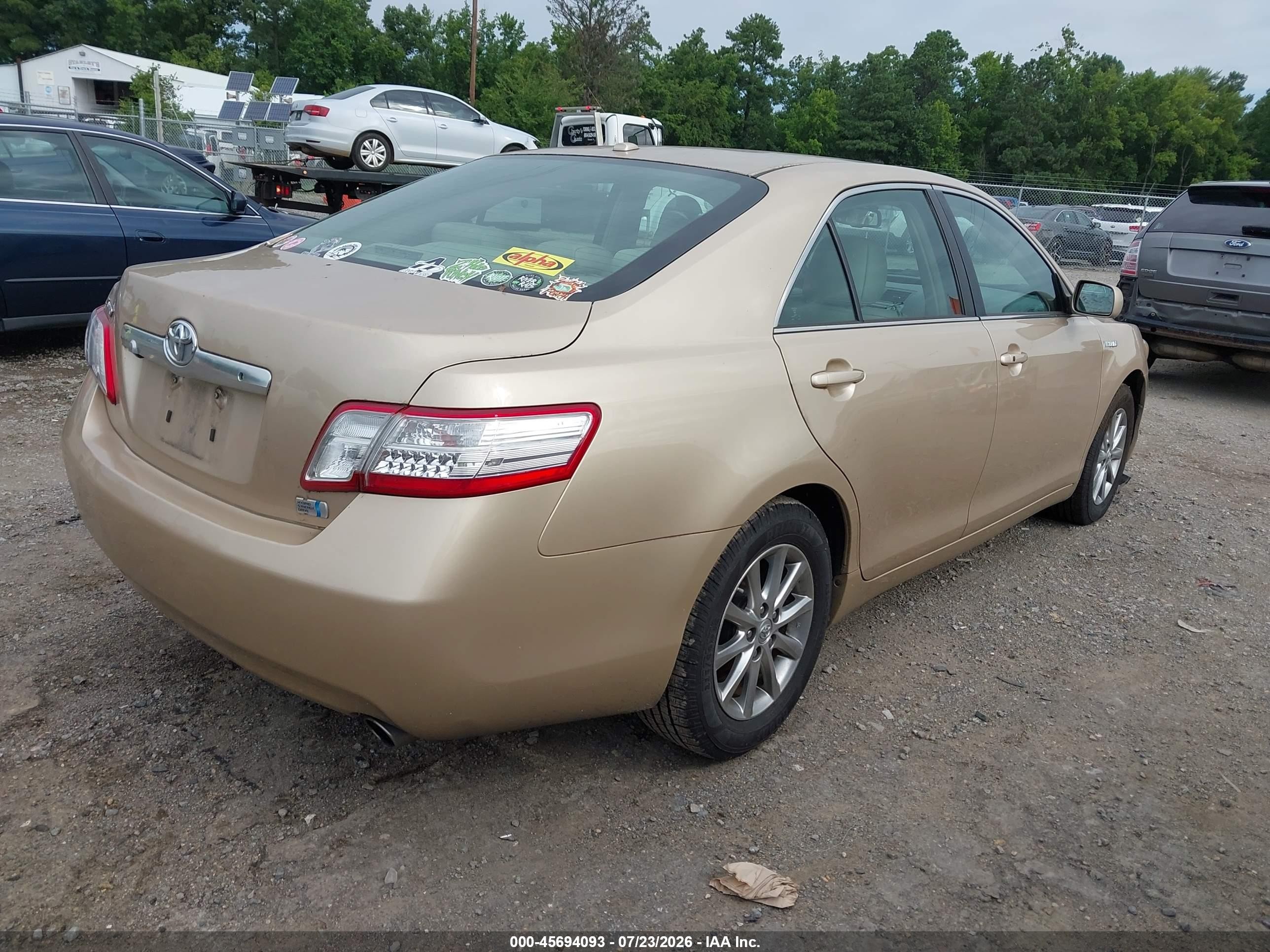 2010 Toyota Camry Hybrid   Gold vin: 4T1BB3EK7AU117319