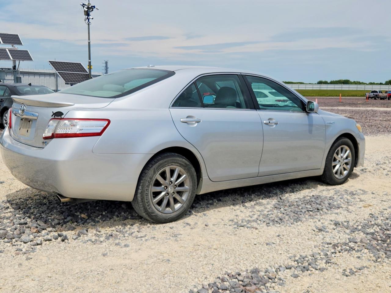 2011 Toyota Camry Hybrid Silver vin: 4T1BB3EK7BU128841