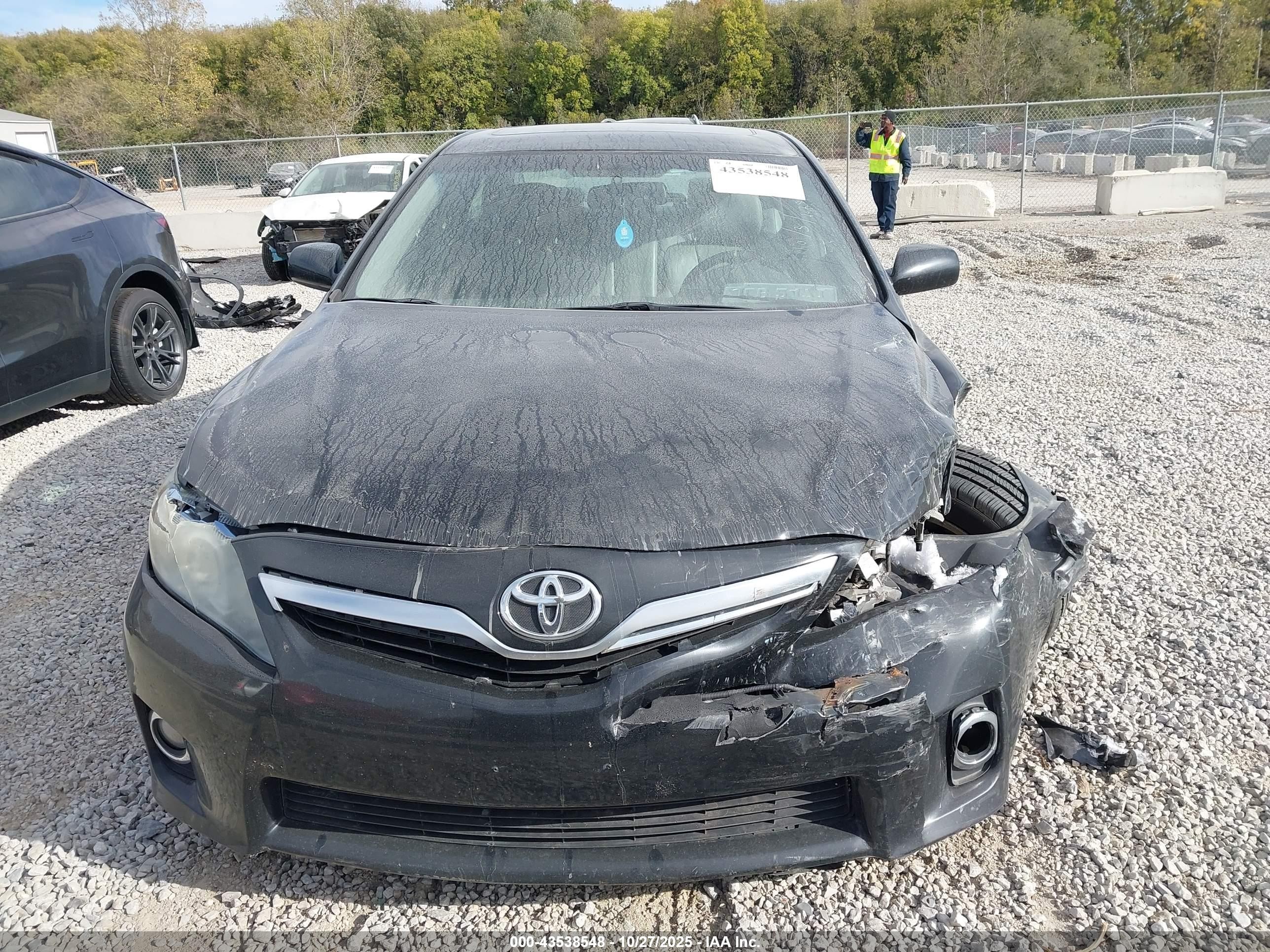 2011 Toyota Camry Hybrid   Black vin: 4T1BB3EK7BU134333