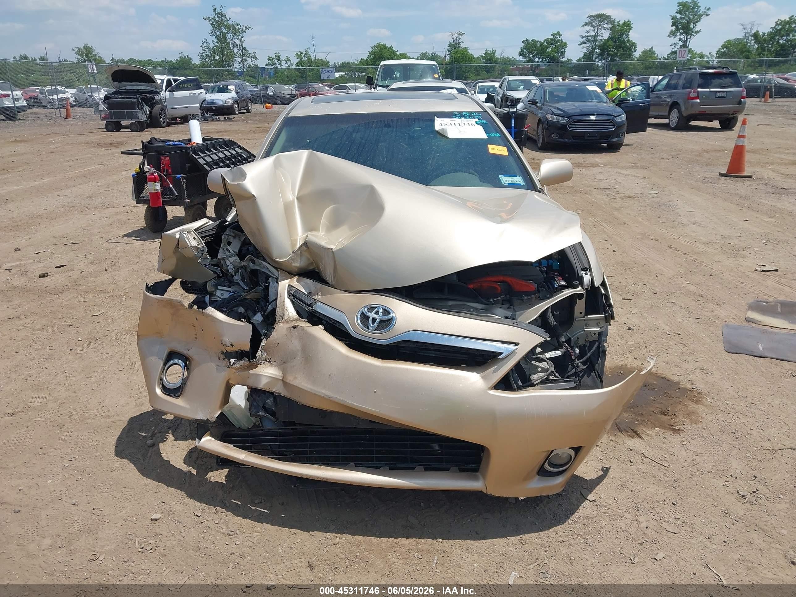 2011 Toyota Camry Hybrid   Tan vin: 4T1BB3EK7BU137295